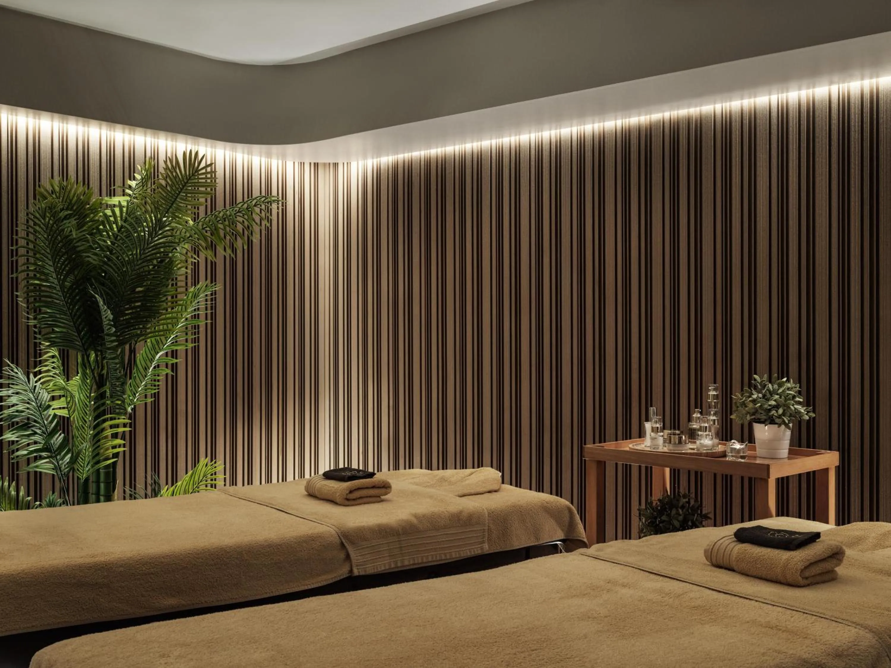 Spa and wellness centre/facilities, Bed in Electra Palace Athens