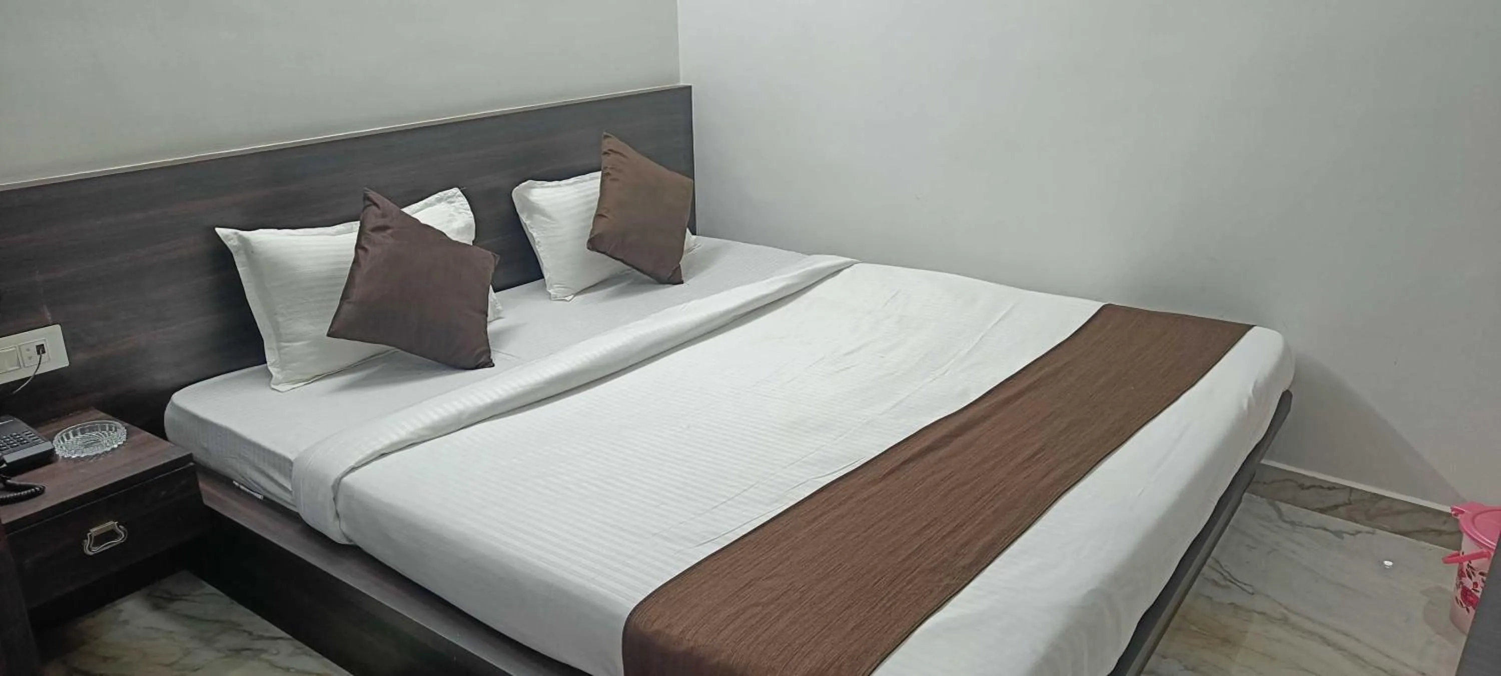 Bedroom in Super Hotel O Royal Inn