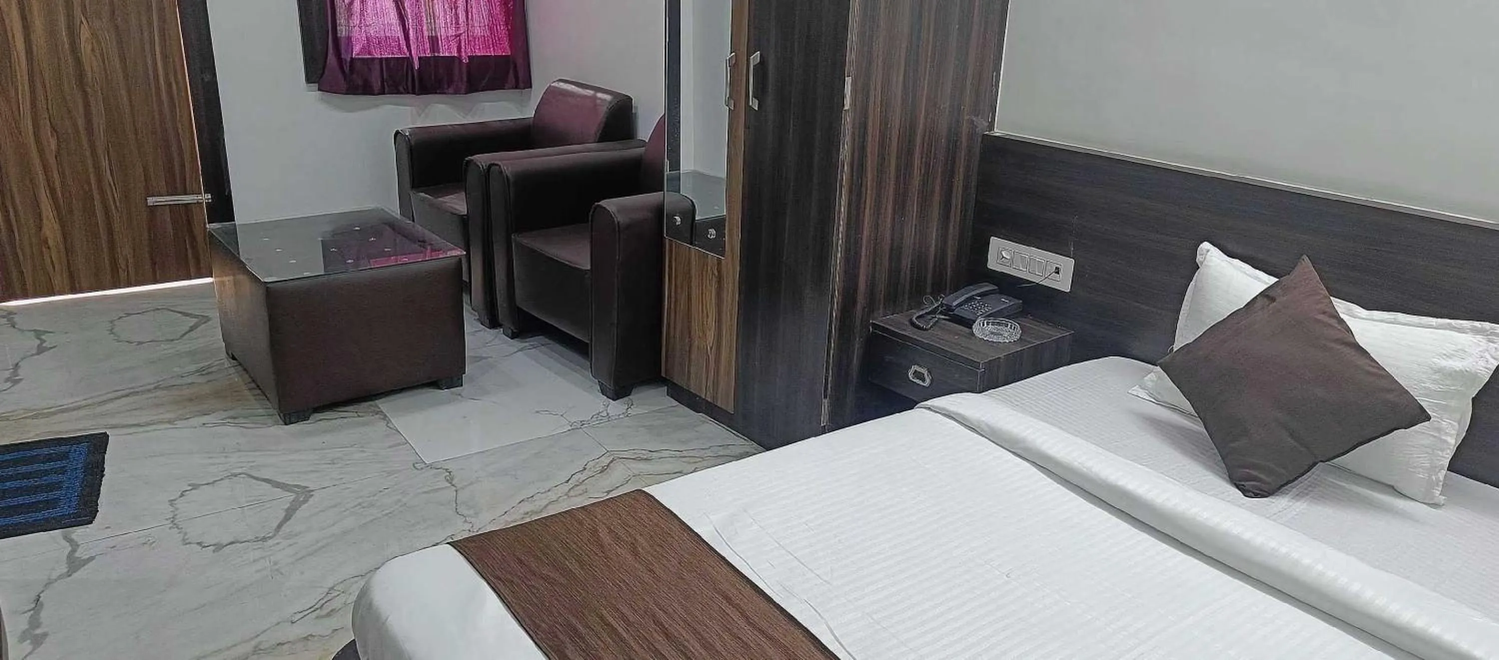 Bedroom in Super Hotel O Royal Inn