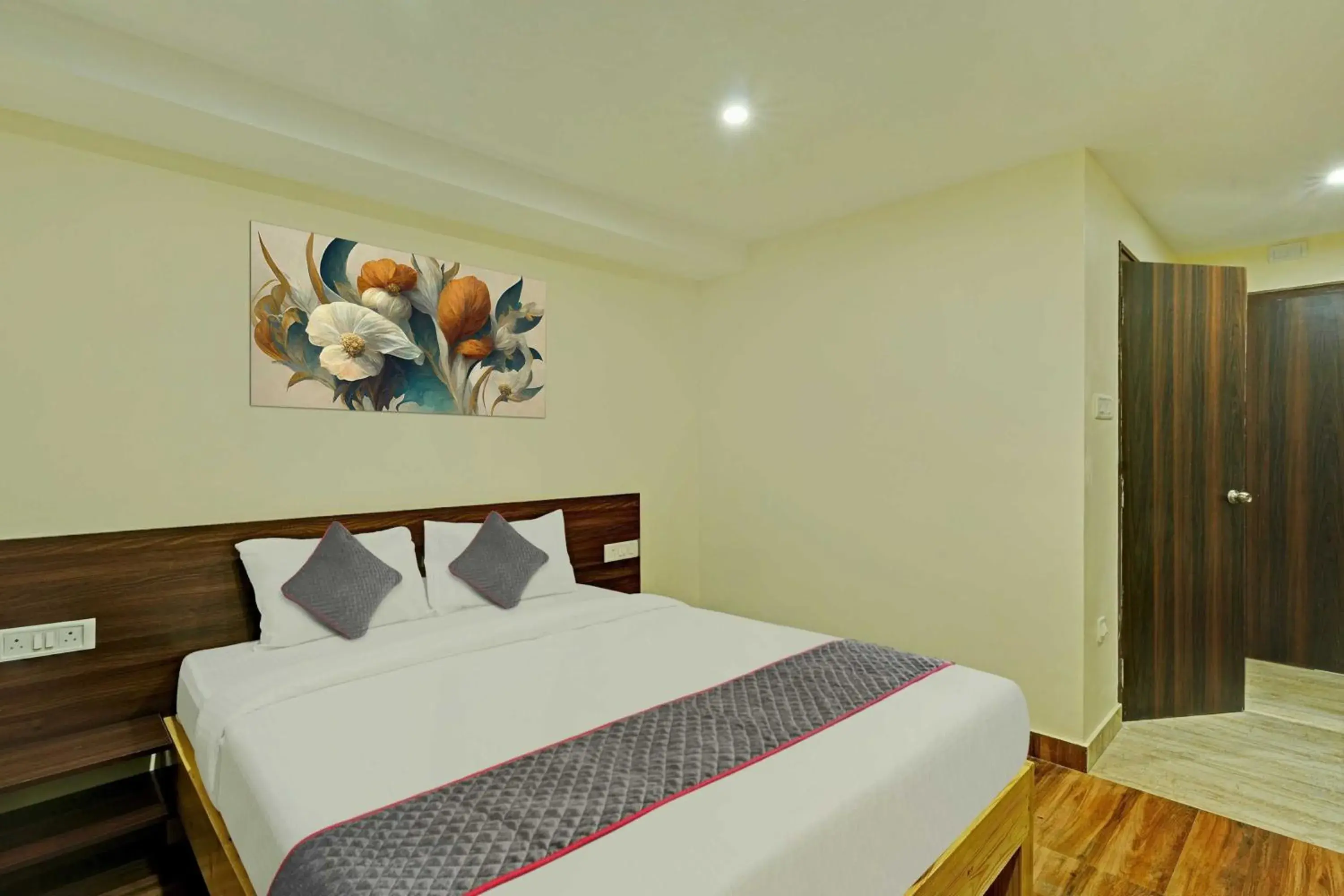 HOTEL O SHREYAS SHACK HOTEL O SHREYAS SHACK