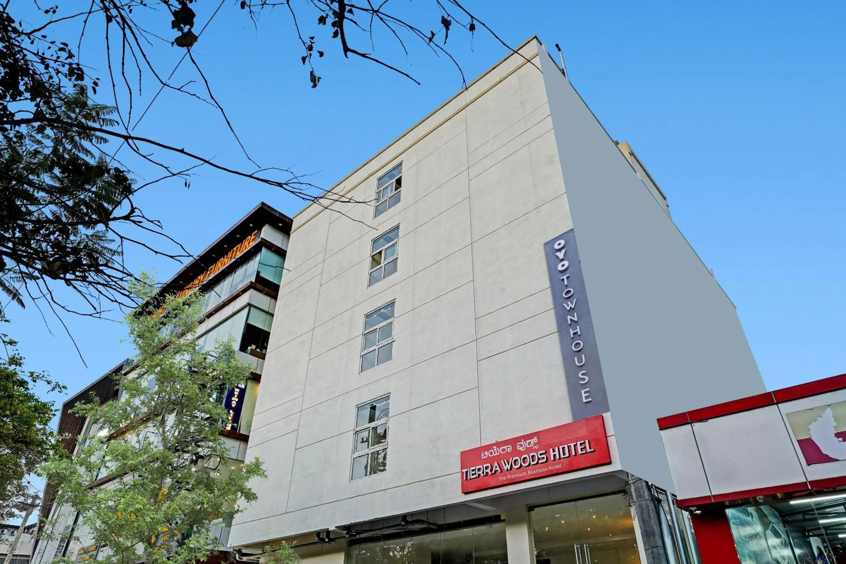 Facade/entrance in HOTEL O SHREYAS SHACK