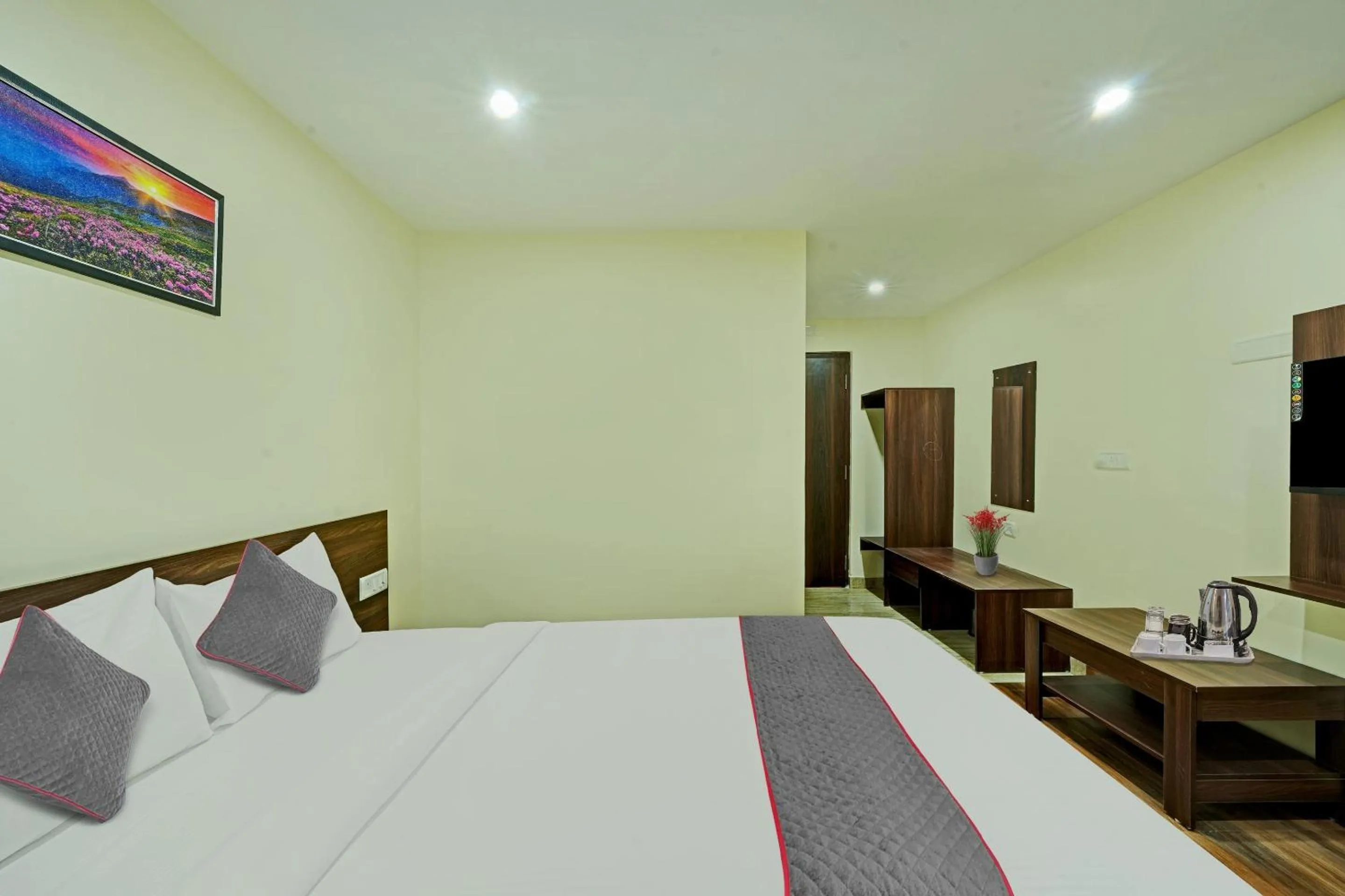 Bedroom in HOTEL O SHREYAS SHACK