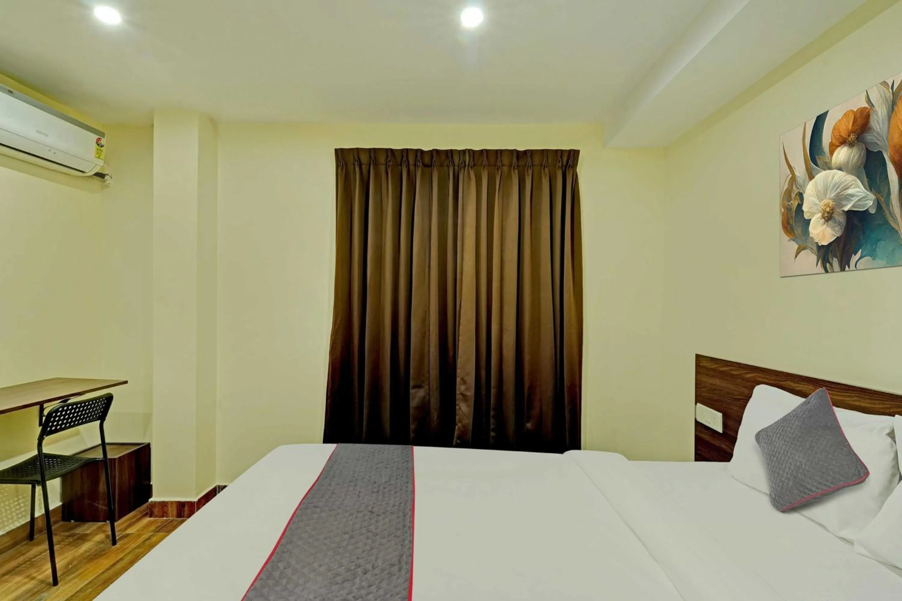 Bedroom in HOTEL O SHREYAS SHACK