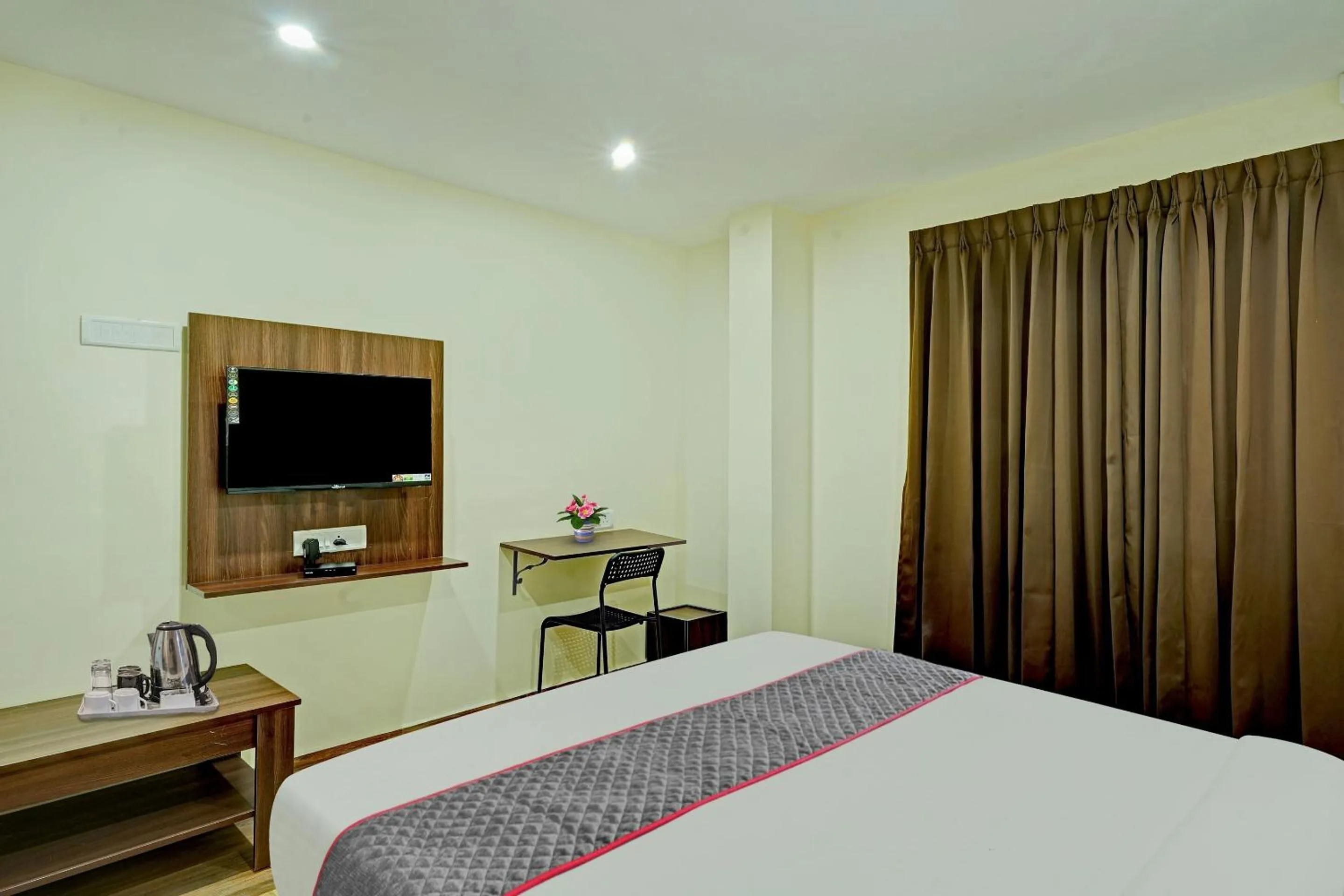 Facade/entrance in HOTEL O SHREYAS SHACK