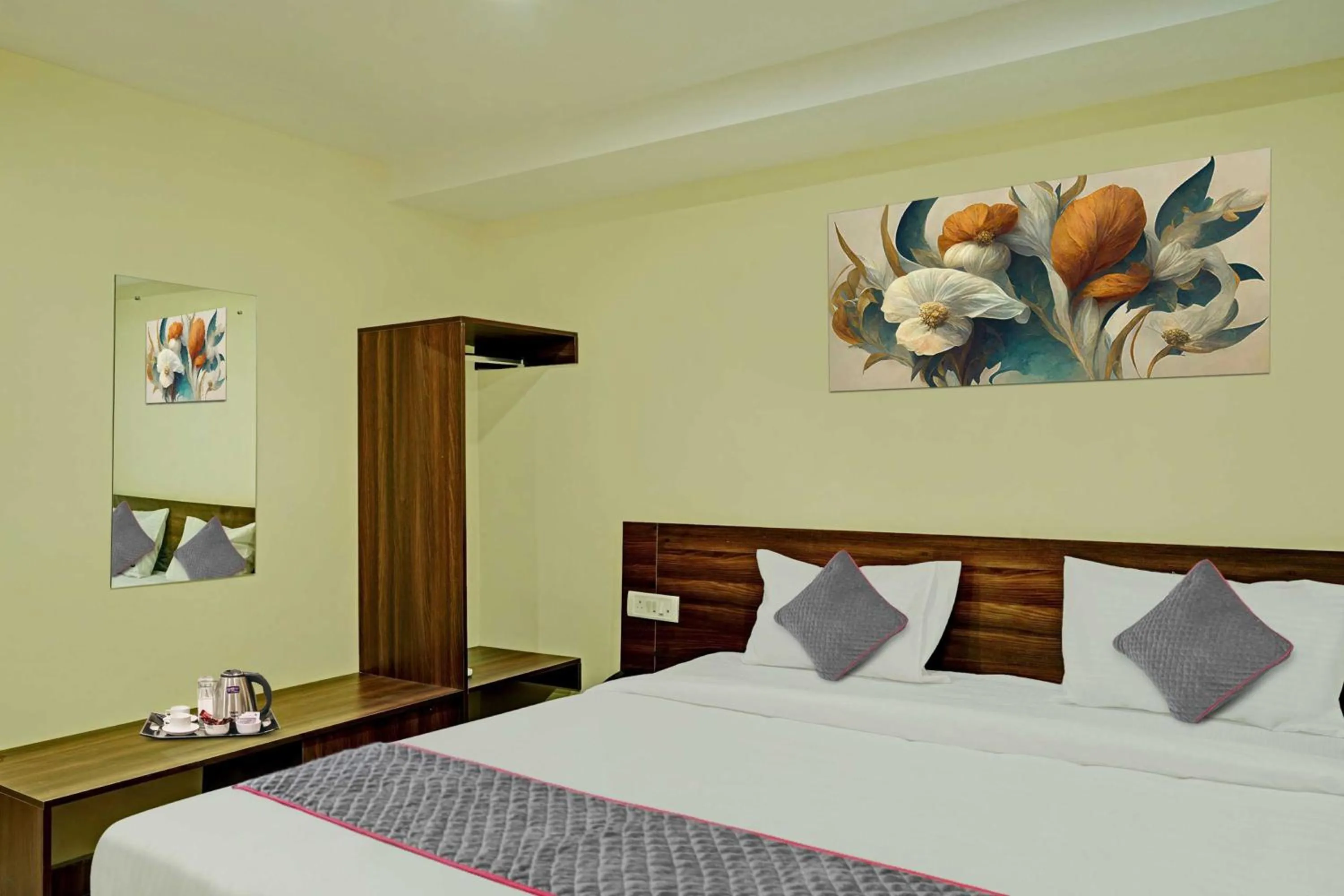 Bedroom in HOTEL O SHREYAS SHACK