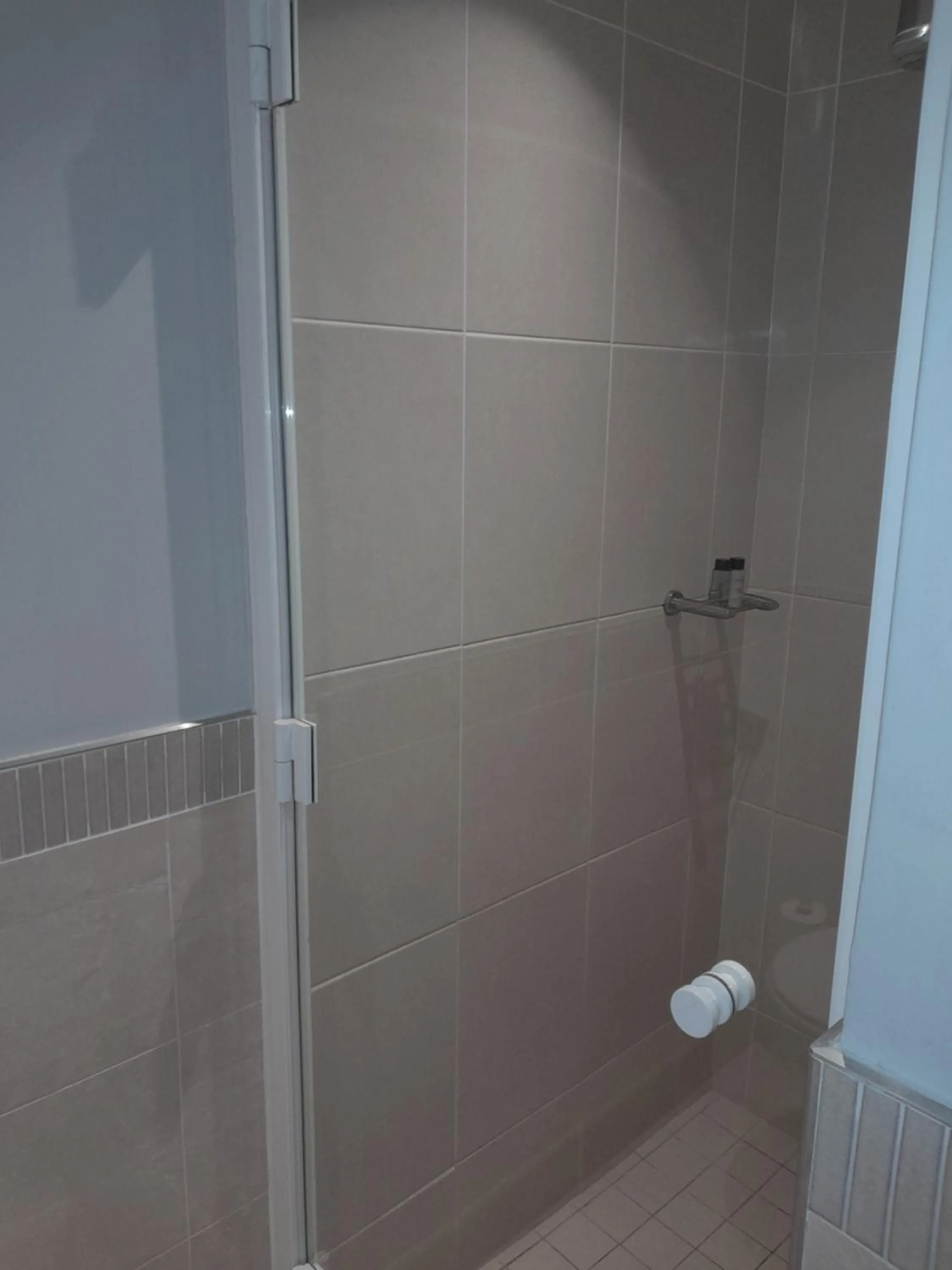 Shower in Golden Horse Hotel