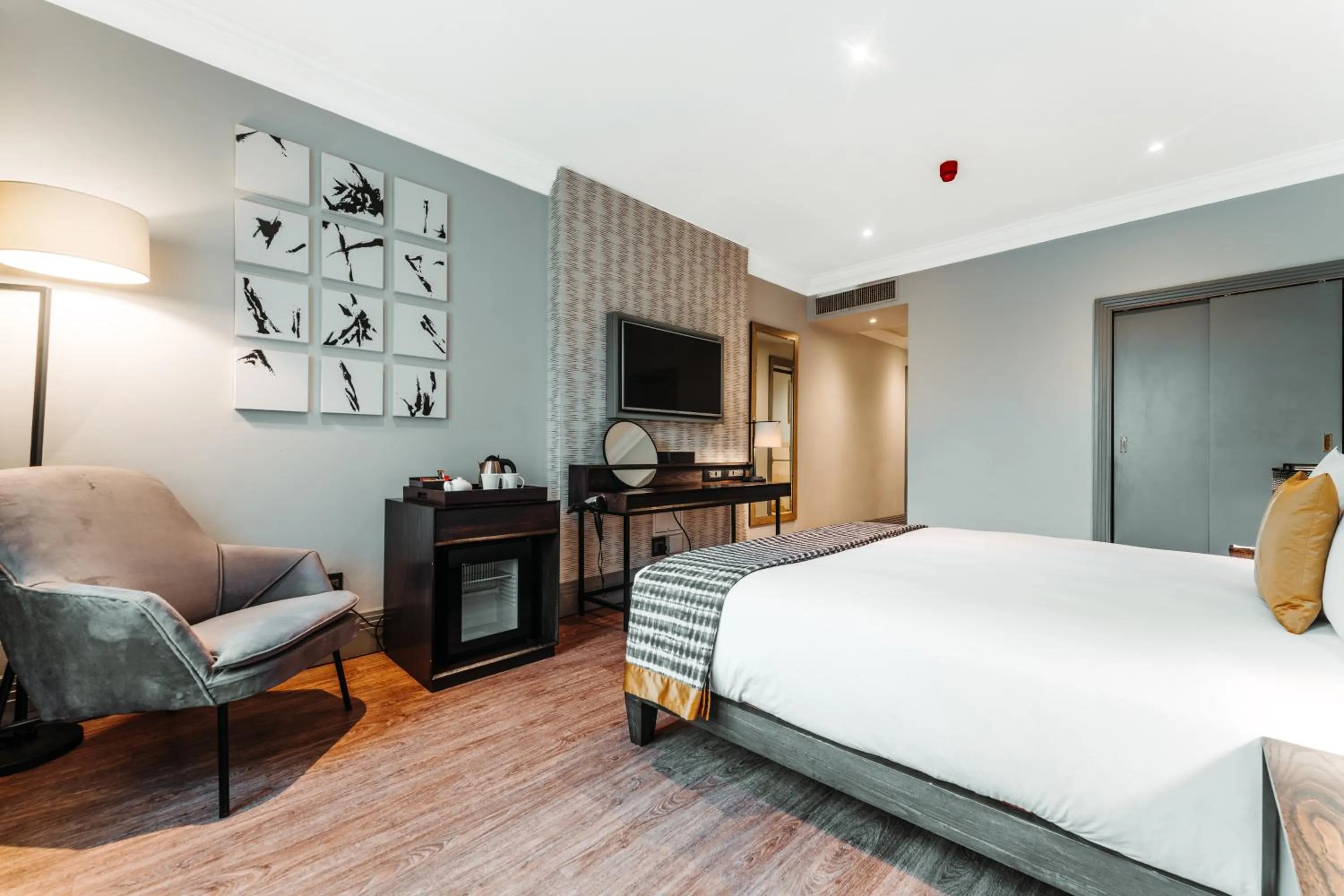 Bed in Golden Horse Hotel