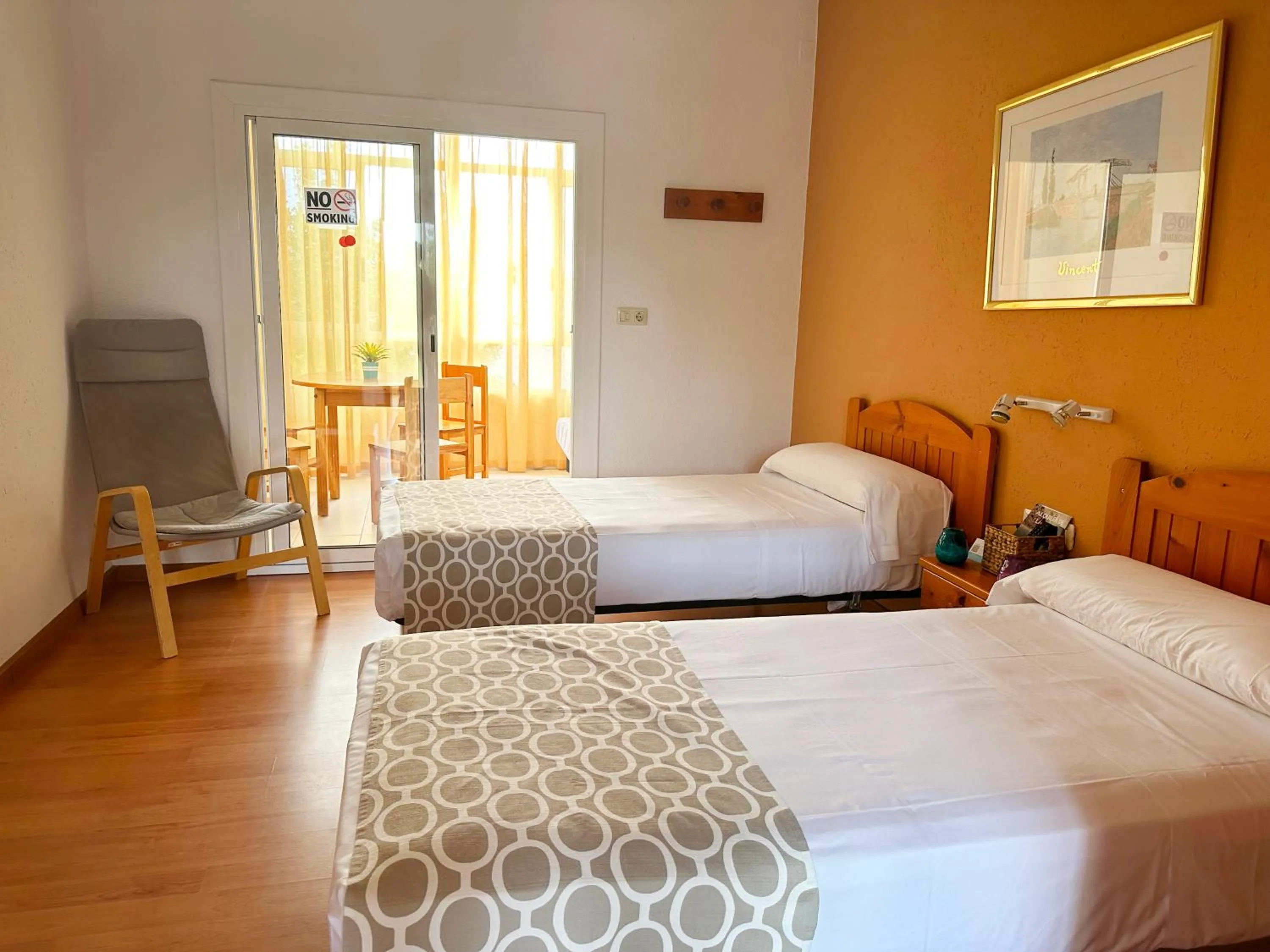 Photo of the whole room, Bed in Apartamentos Sol y Luna 3000