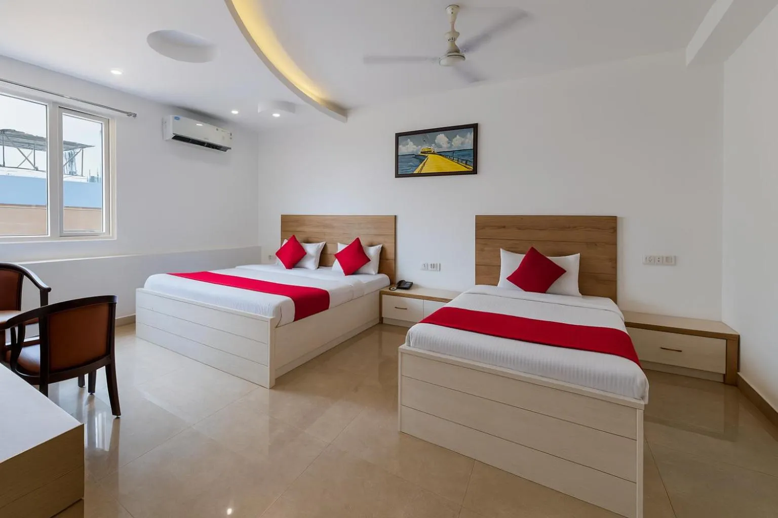 Bed in Hotel Good Luck by JMD Group