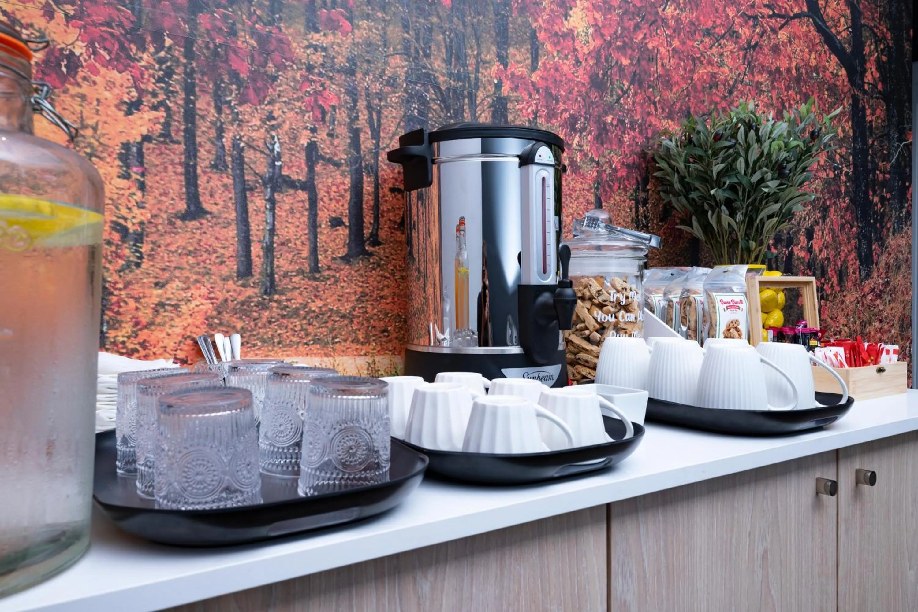 Coffee/tea facilities in Garden Route Hotel