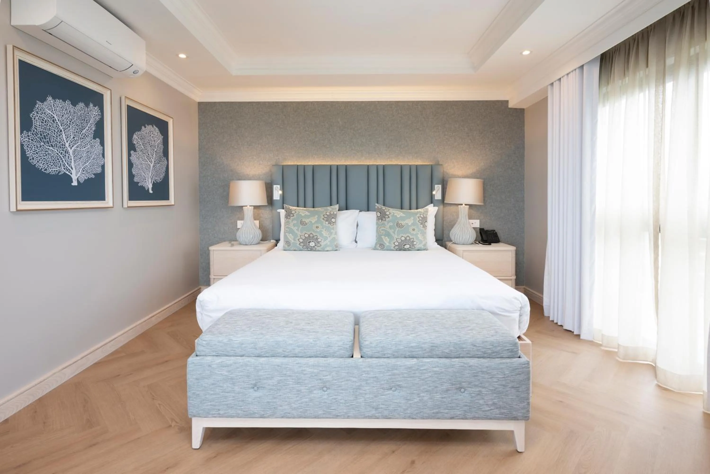 Bed in Garden Route Hotel