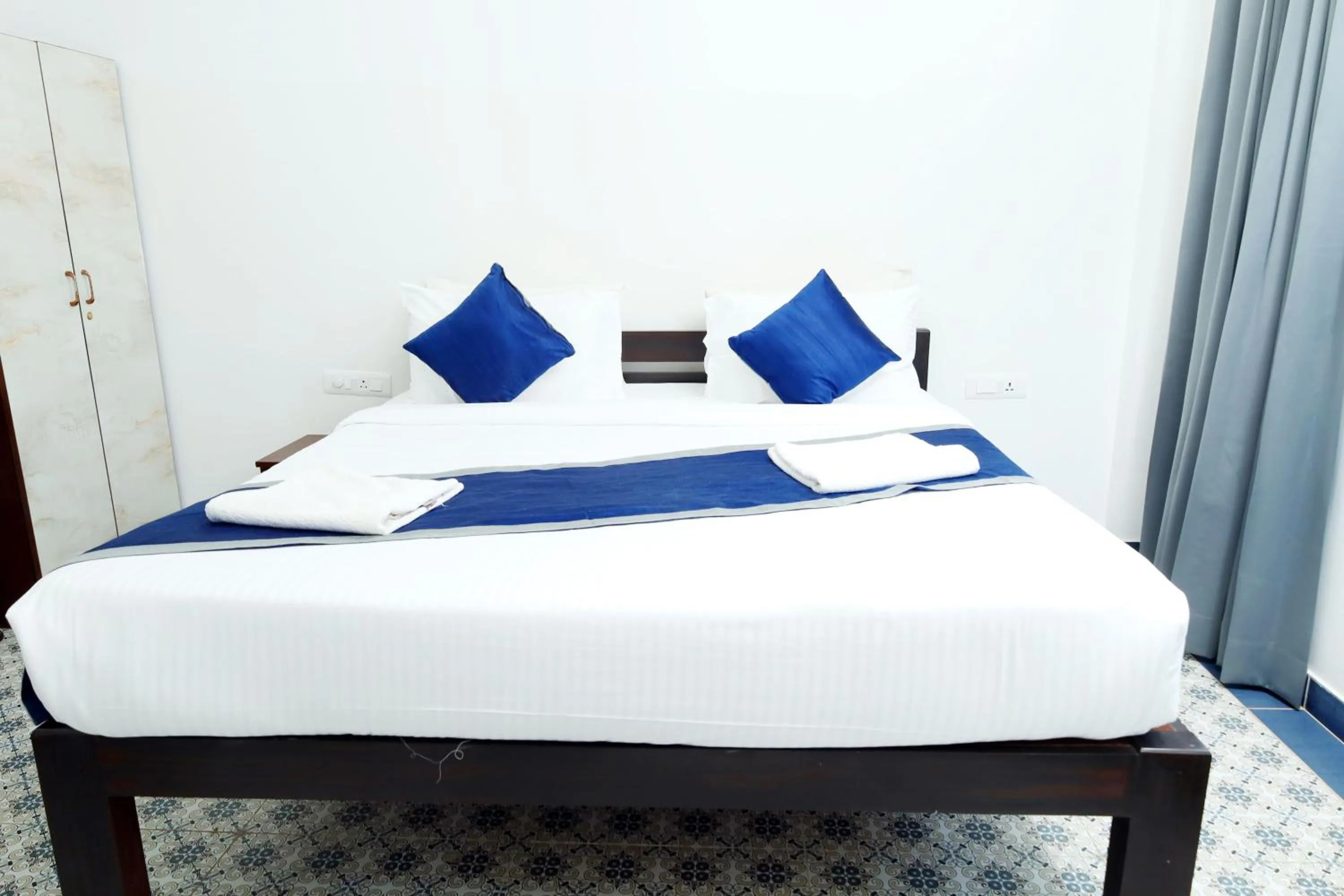 View (from property/room), Bed in Felix Inn - Manyata Tech Park