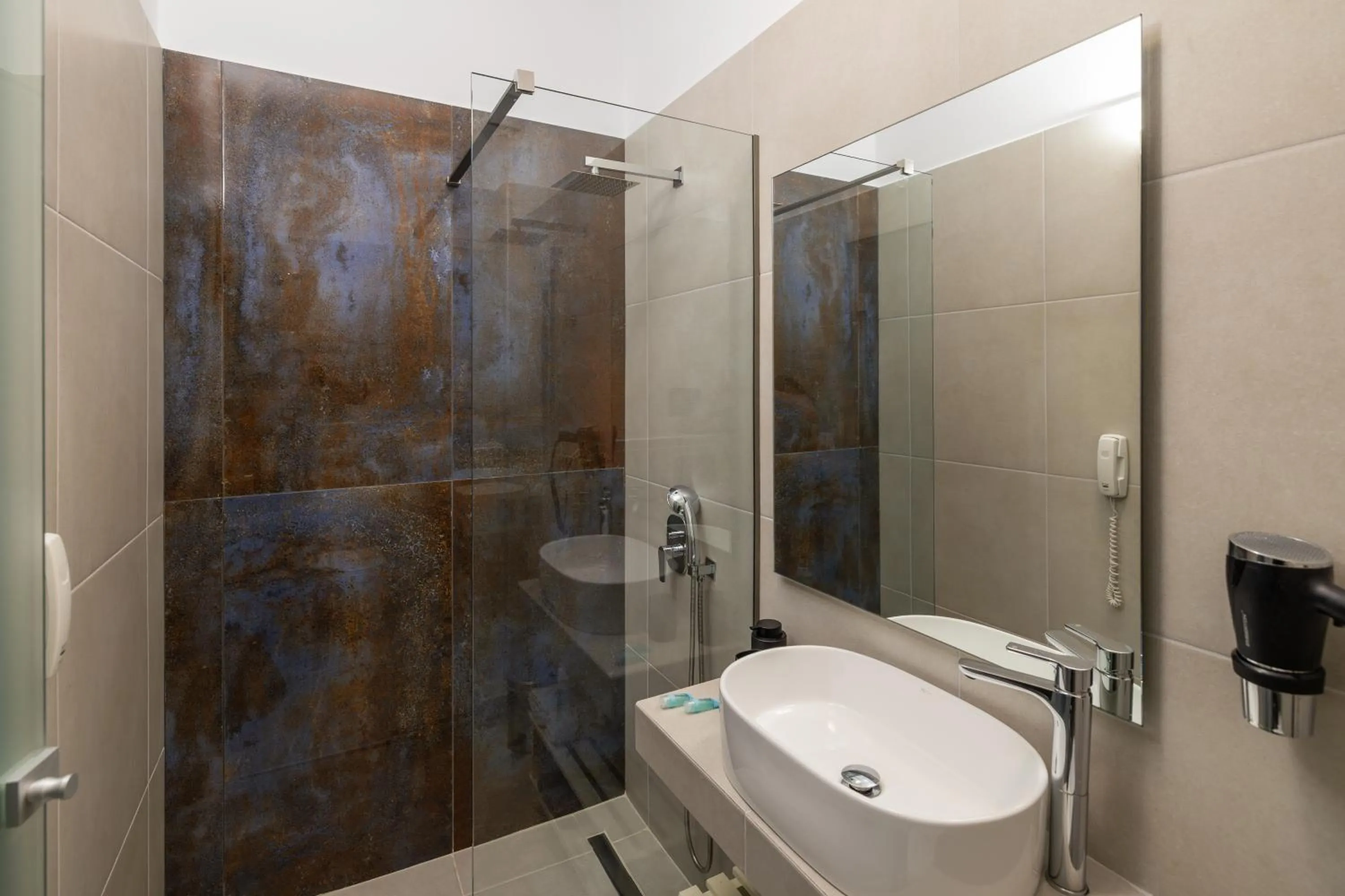 Shower in Limanaki Hotel