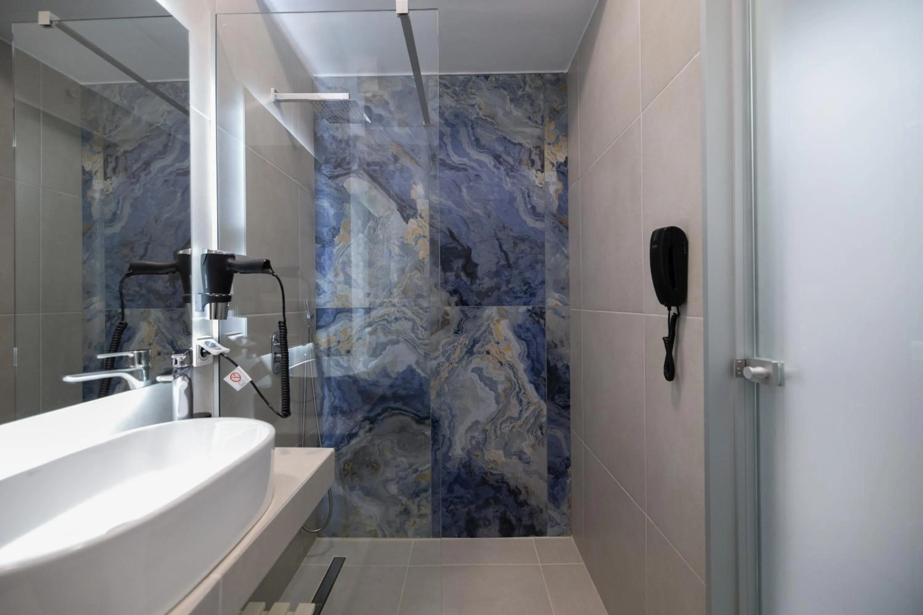 Shower in Limanaki Hotel