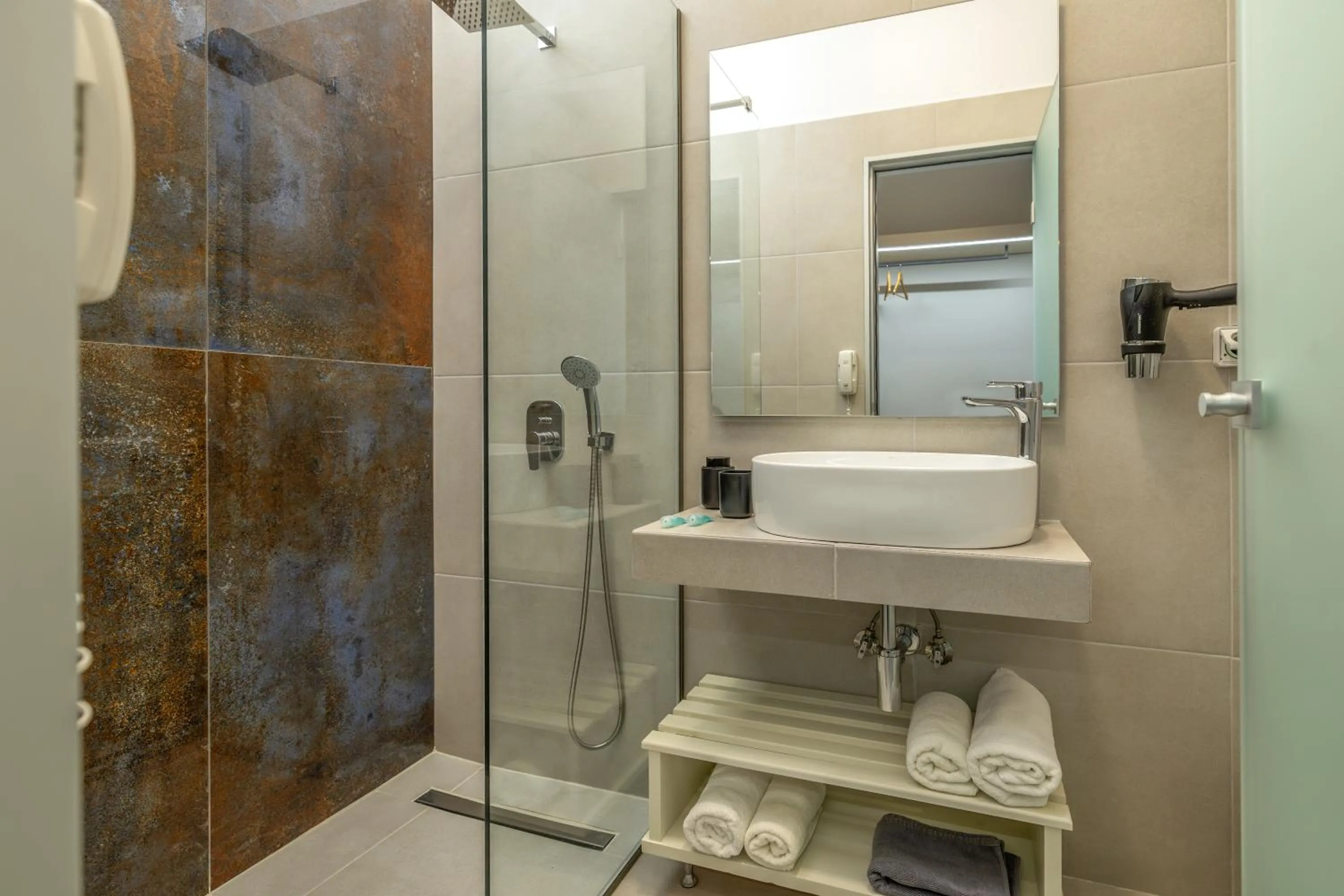 Shower in Limanaki Hotel