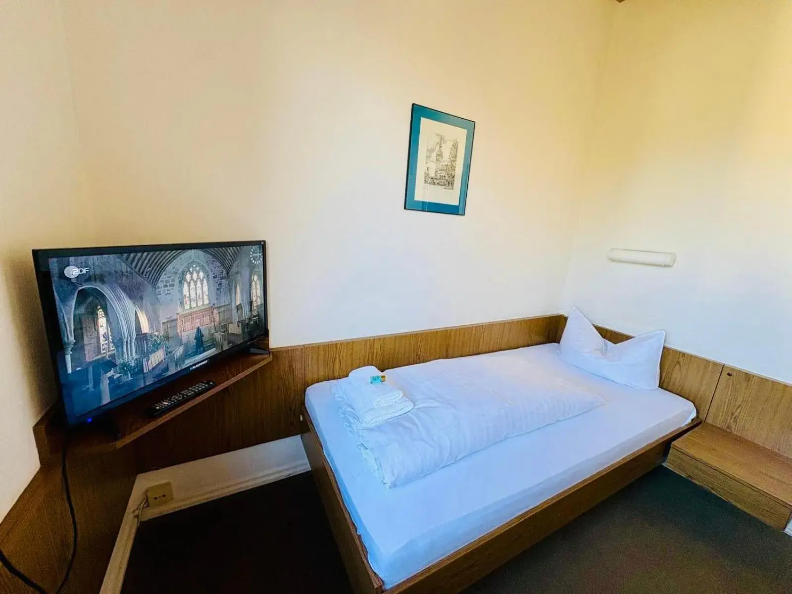 Single Room with Shower - single occupancy in Lessinghof Single Room with Shower - single occupancy in Lessinghof