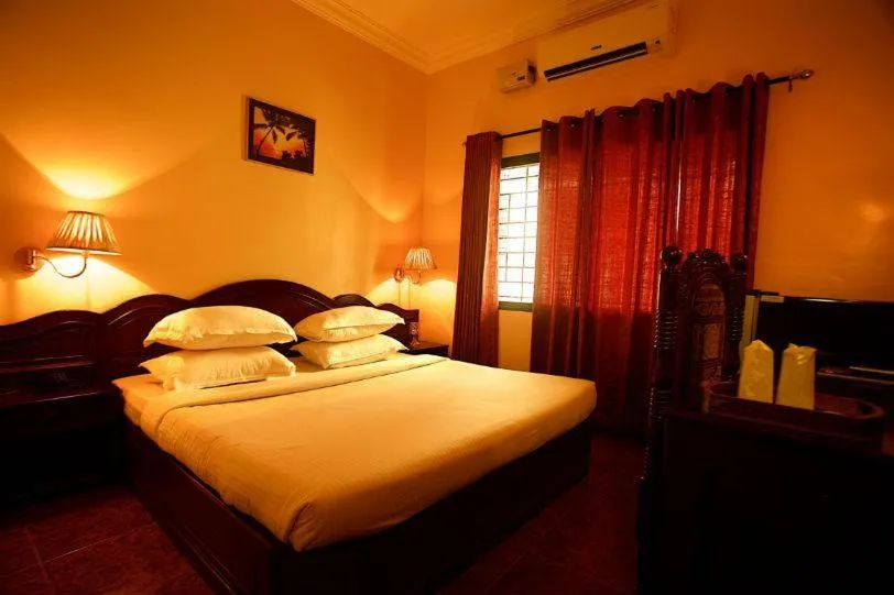 Bed in HOTEL RESIDENCY PARK