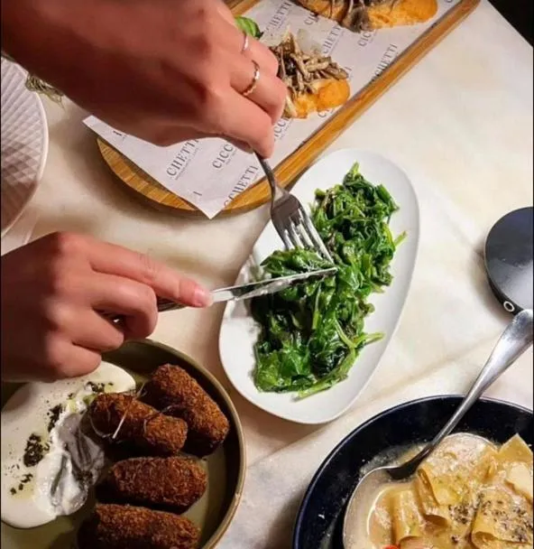 Restaurant/places to eat in Sempre Vivo