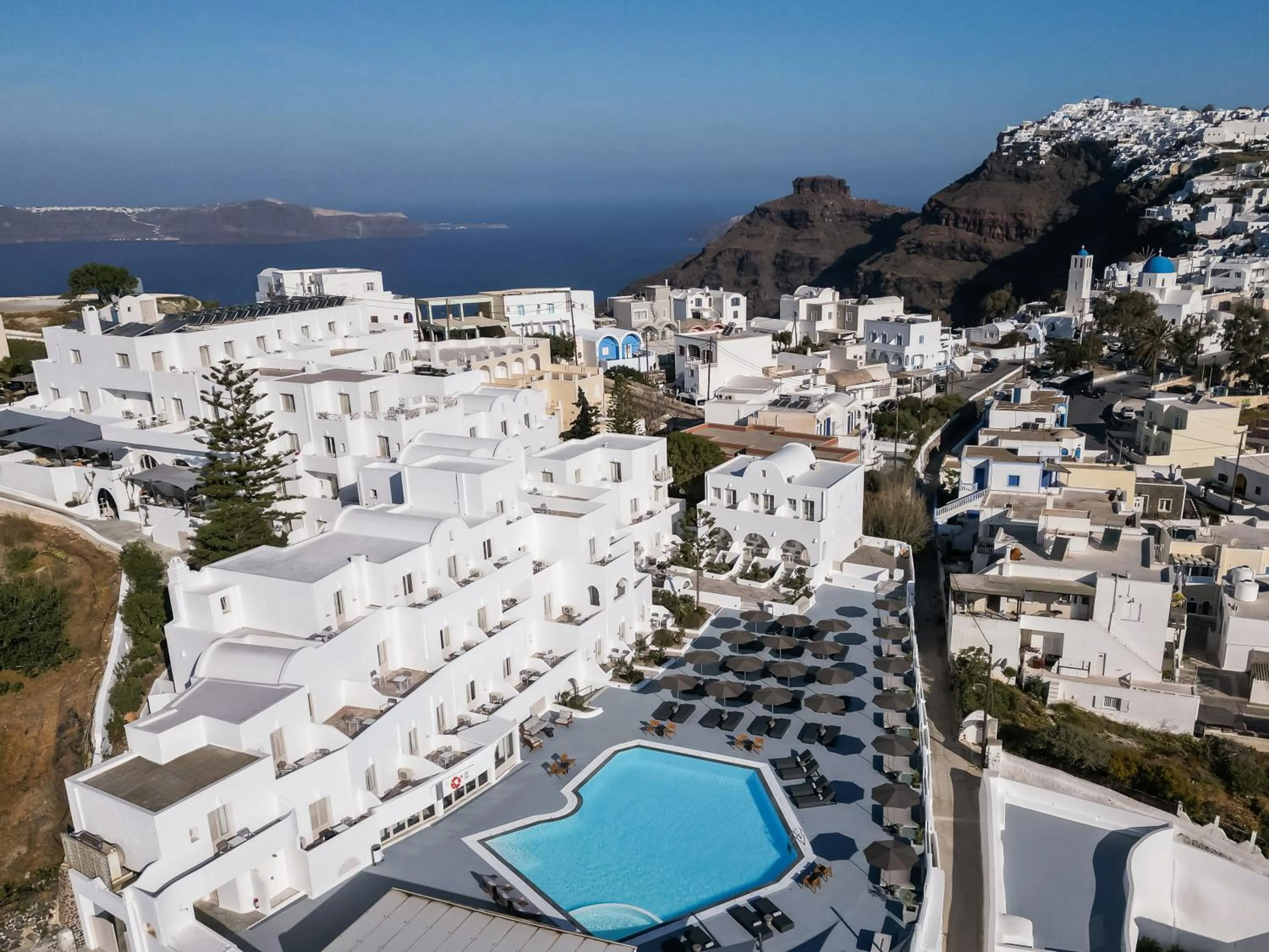Property building in Santorini Palace