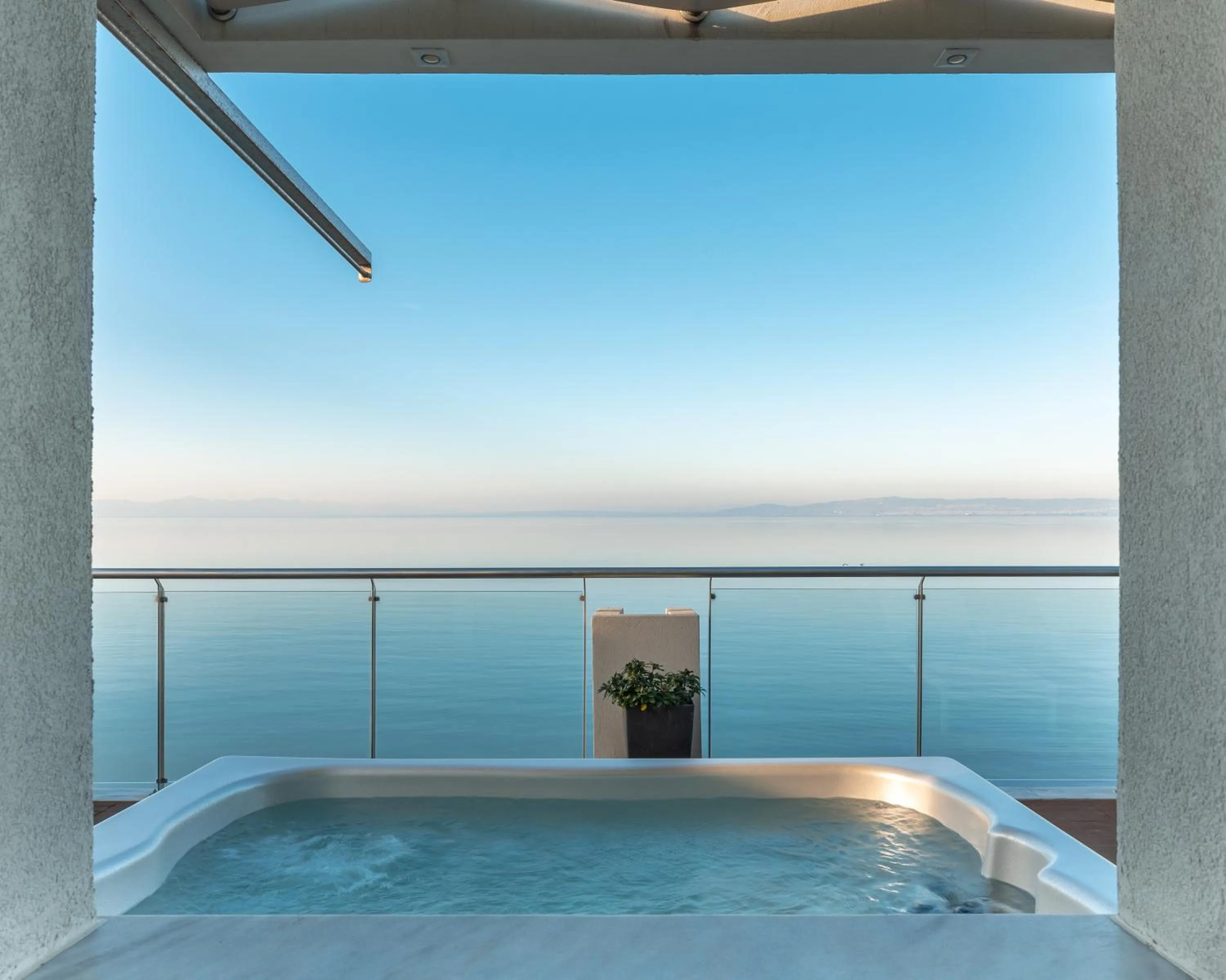 Hot Tub in Golden Star City Resort