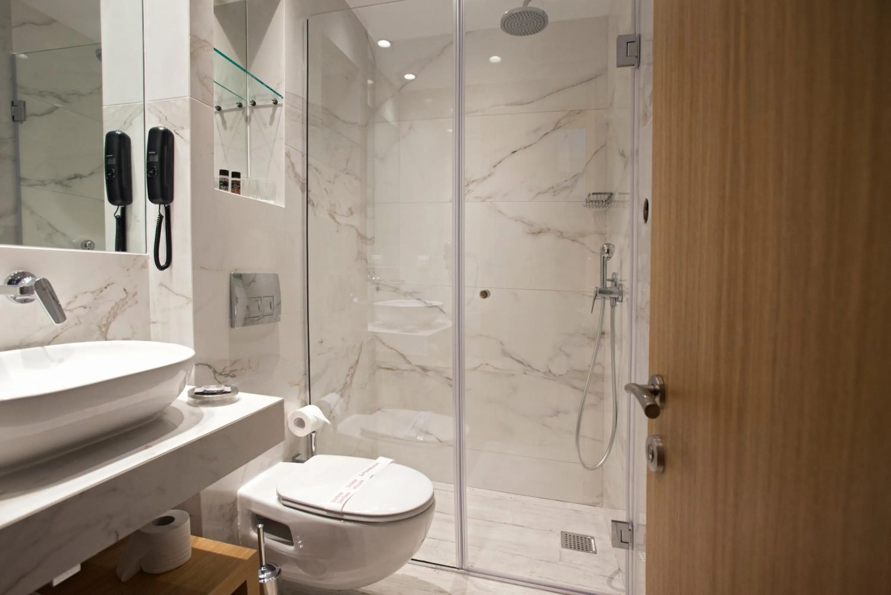 Shower in Golden Star City Resort