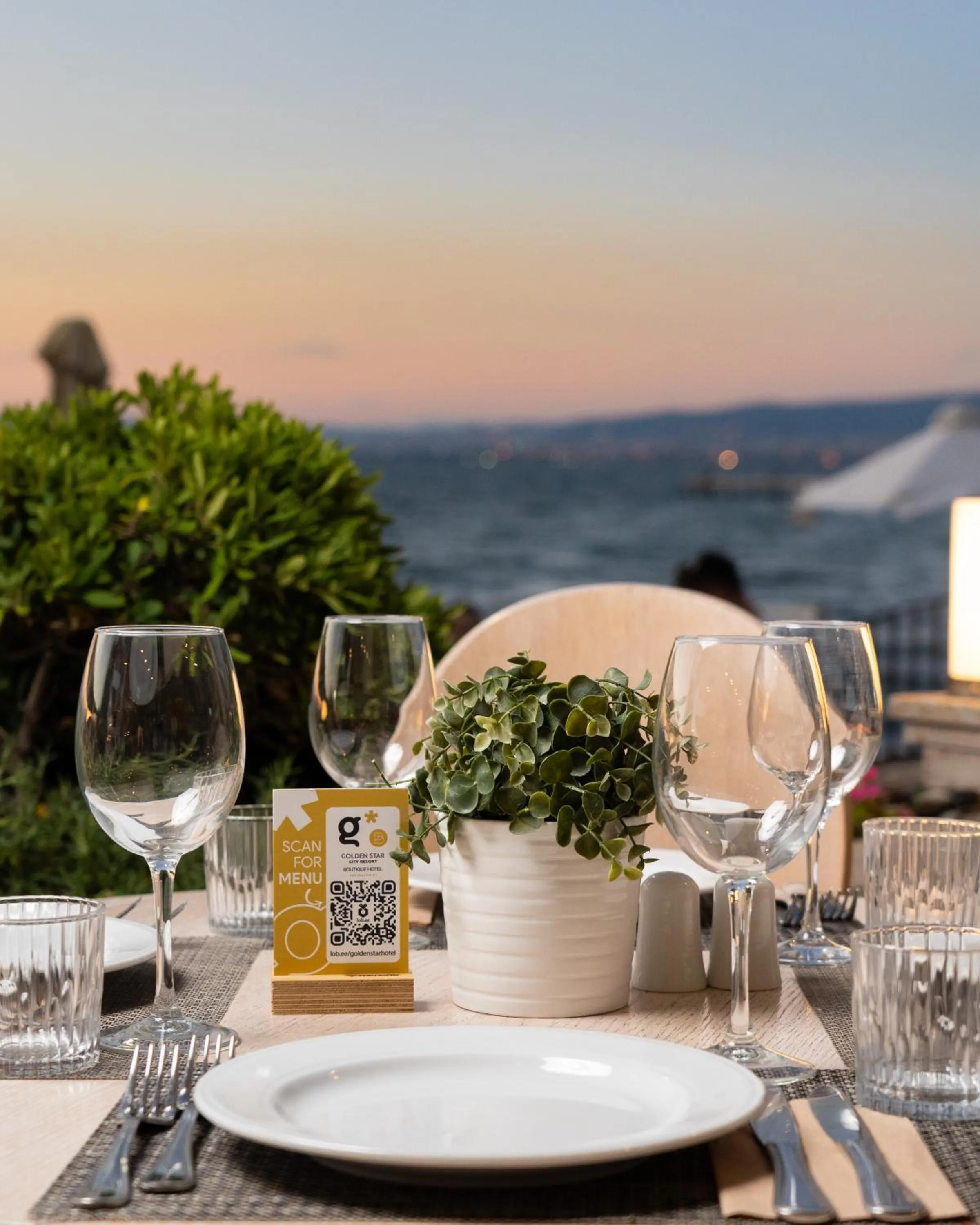 Restaurant/places to eat in Golden Star City Resort