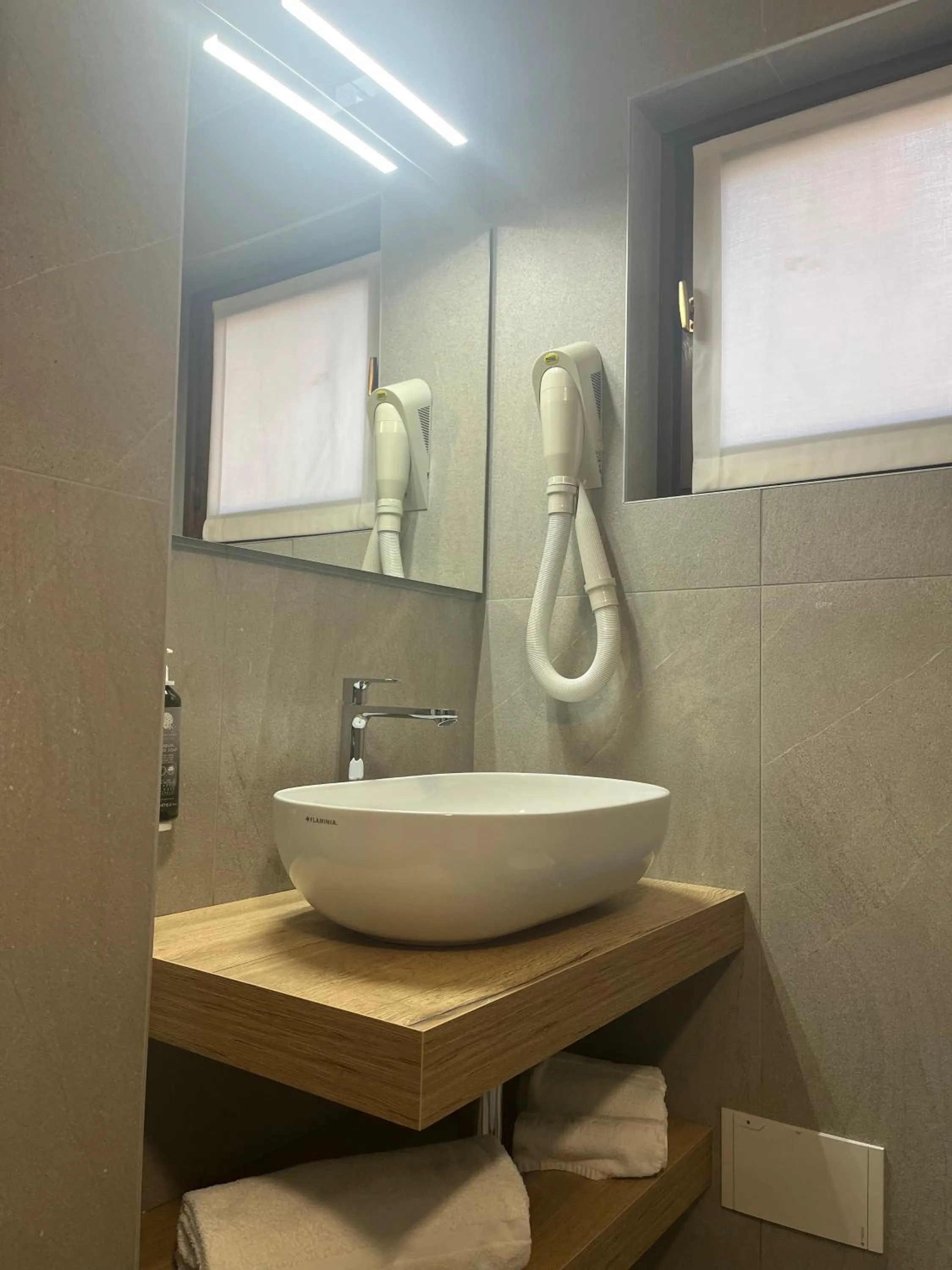 Bathroom in Hotel Alle Tre Baite