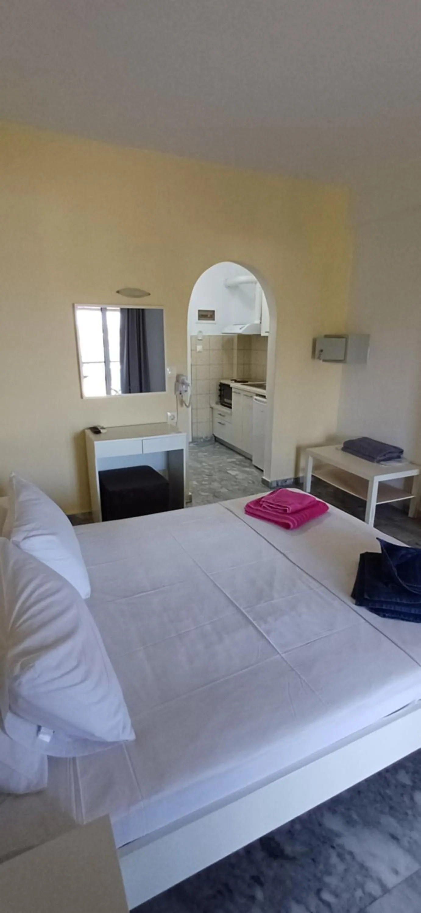 Bed in Villa Kavourakia