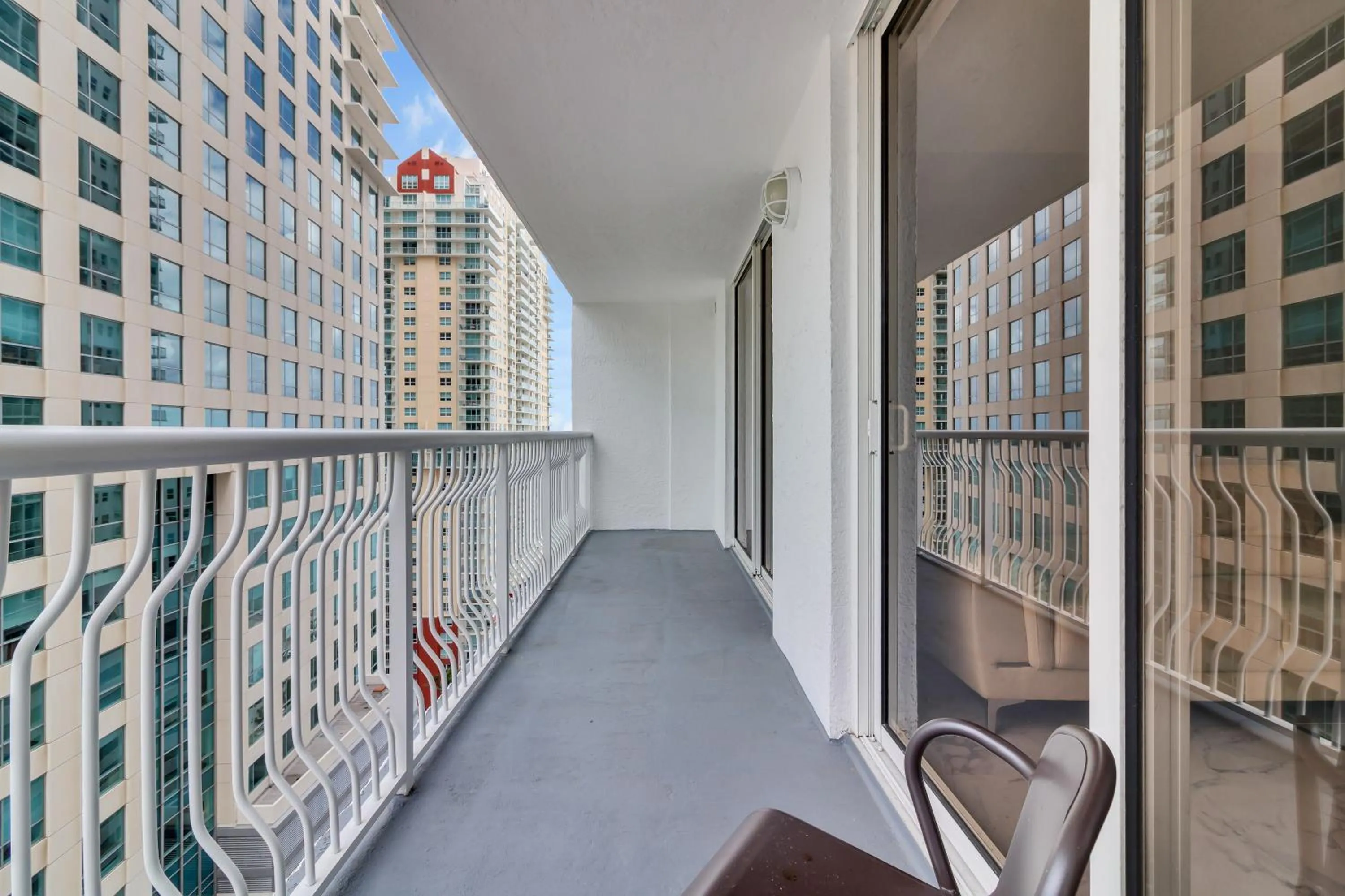 Balcony/Terrace in The Club at Brickell Bay Luxury Suites