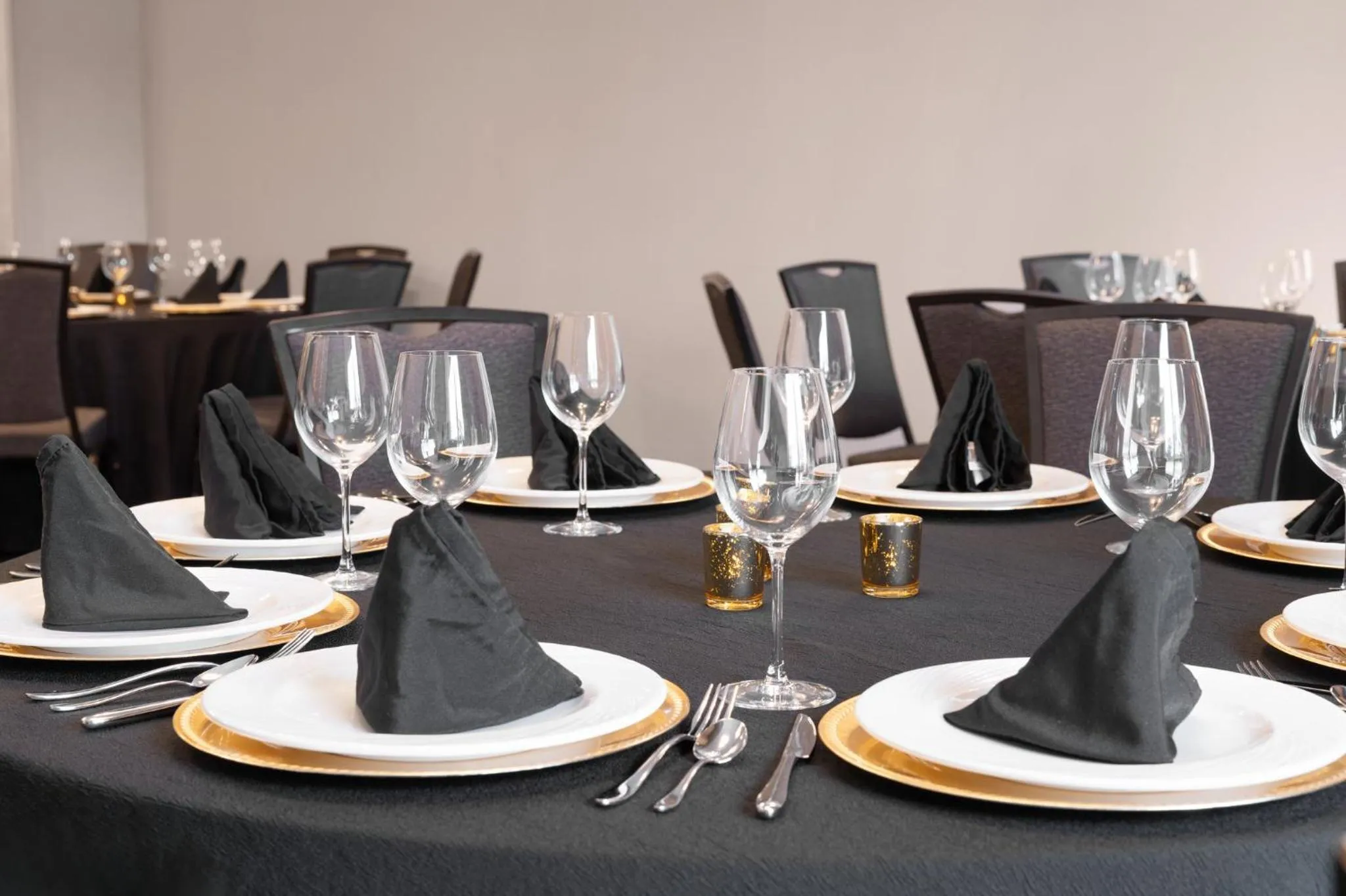 Meeting/conference room in Crowne Plaza Nashville Airport by IHG