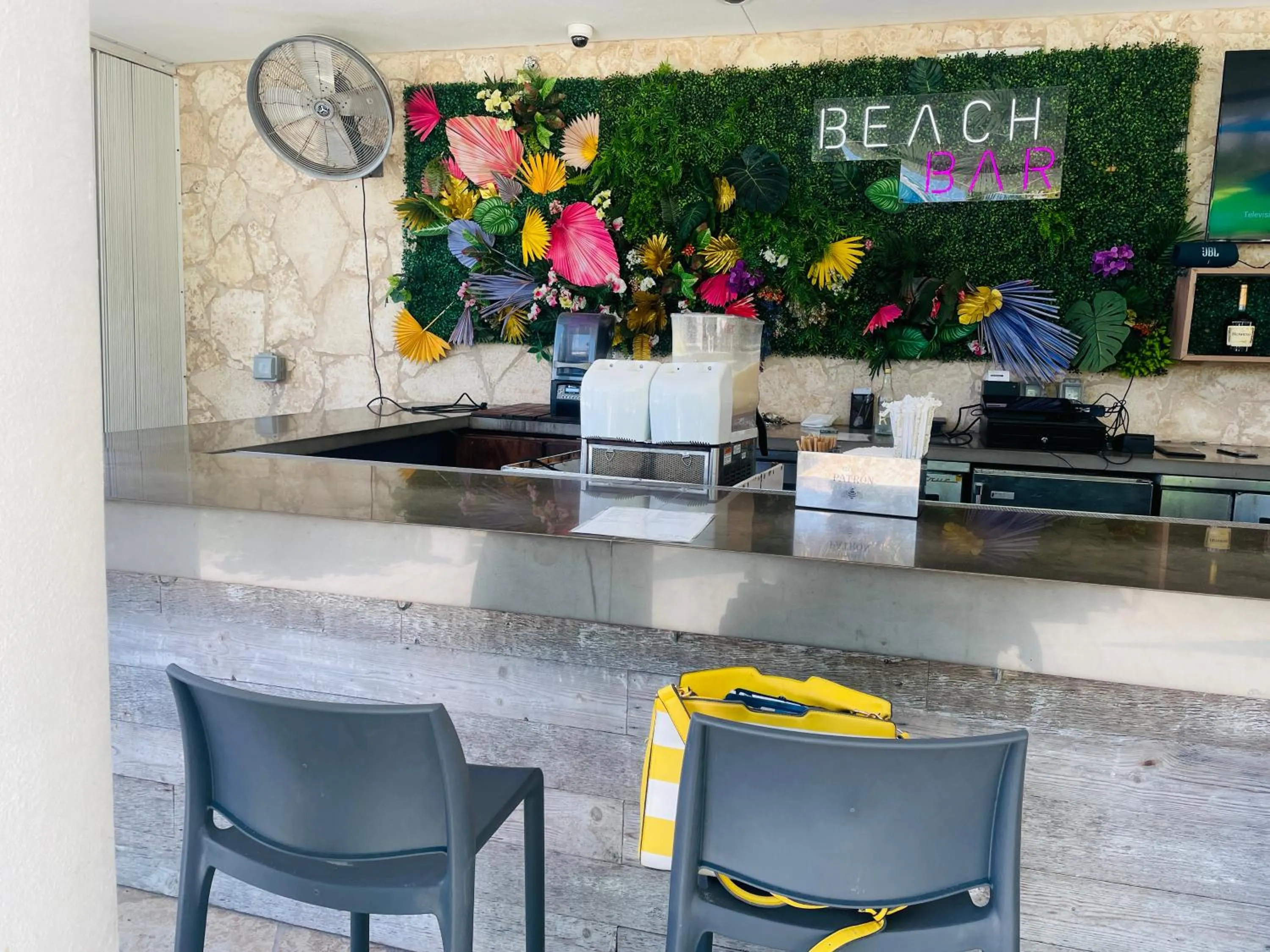 Property building in Beautiful penthouse condo with stunning views of both ocean and city