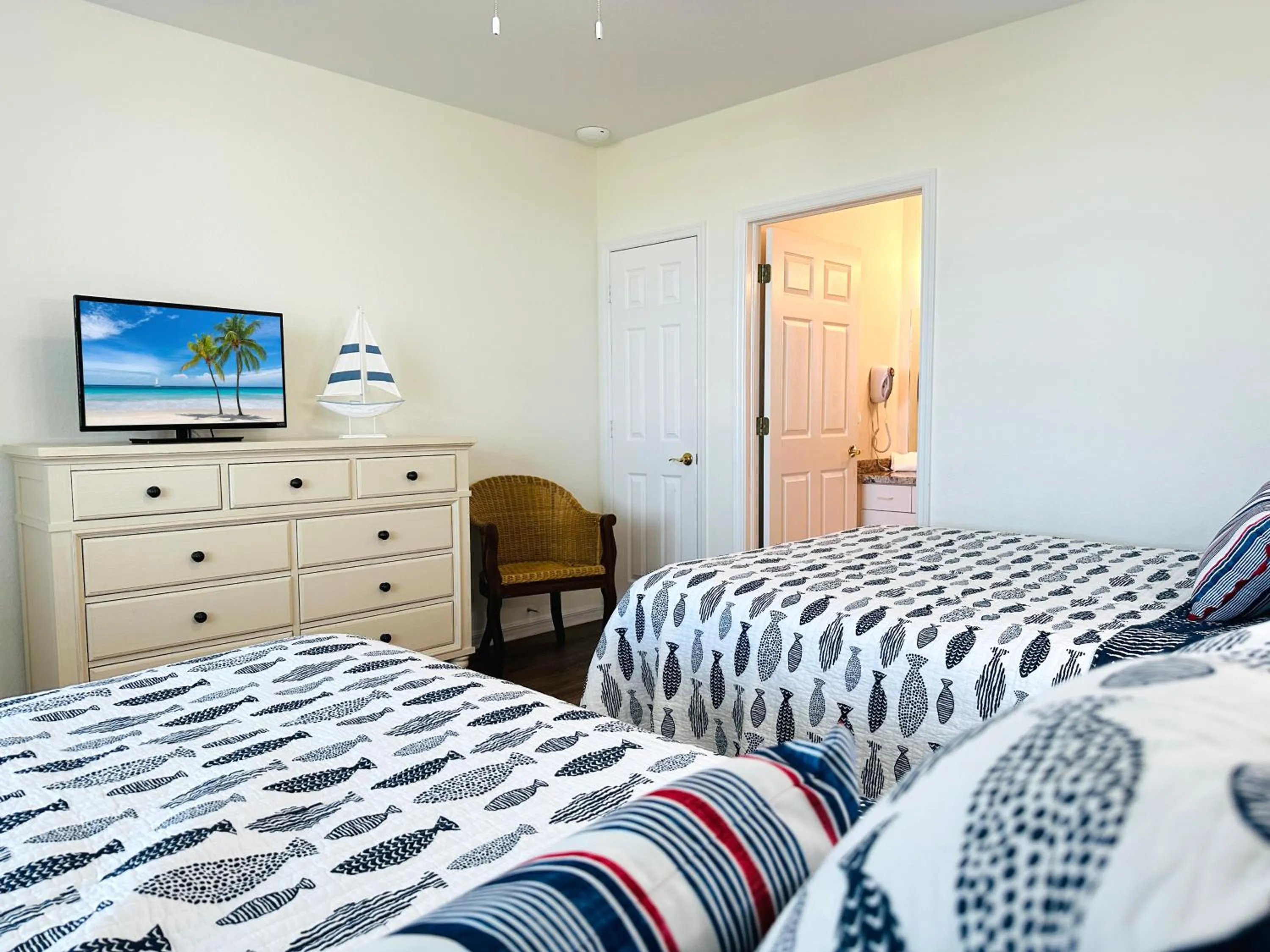 Bed in Olde Marco Inn