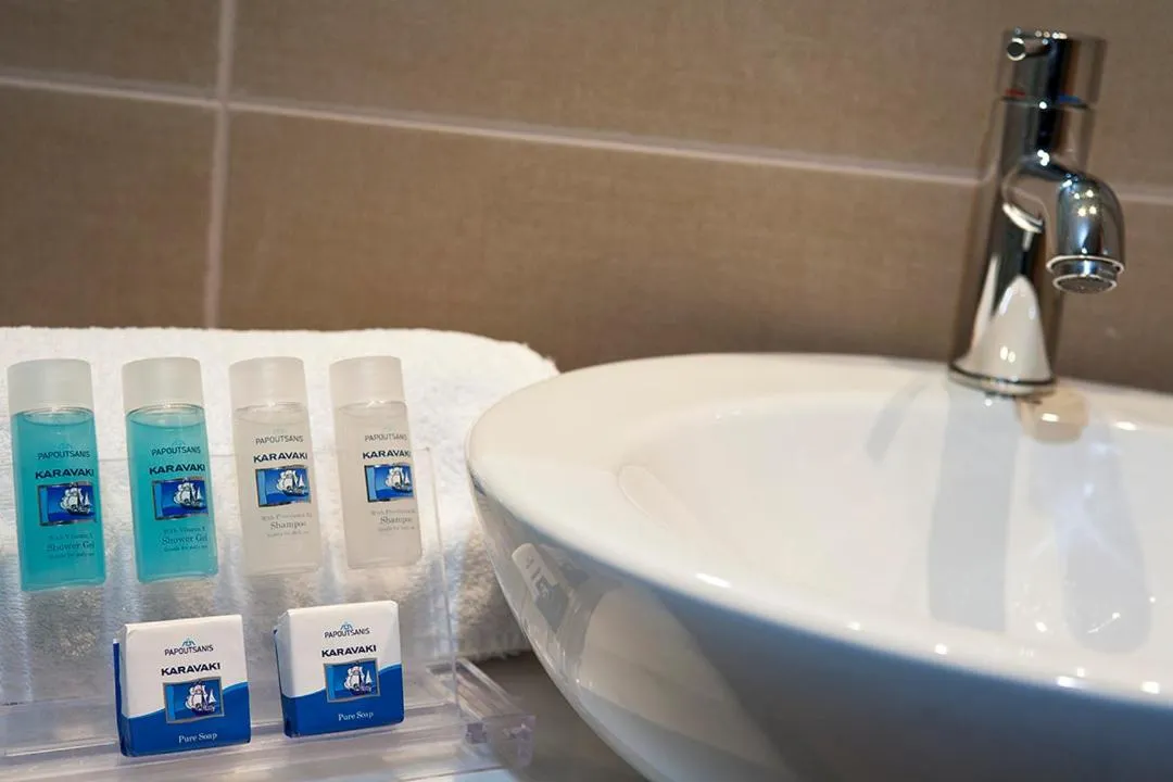 Bathroom in Plaka Hotel