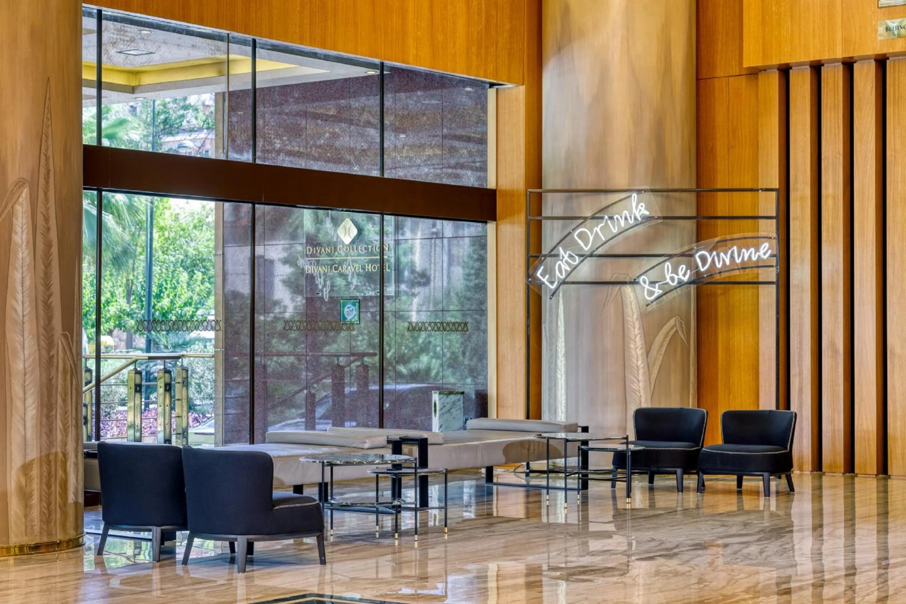 TV and multimedia in Divani Caravel