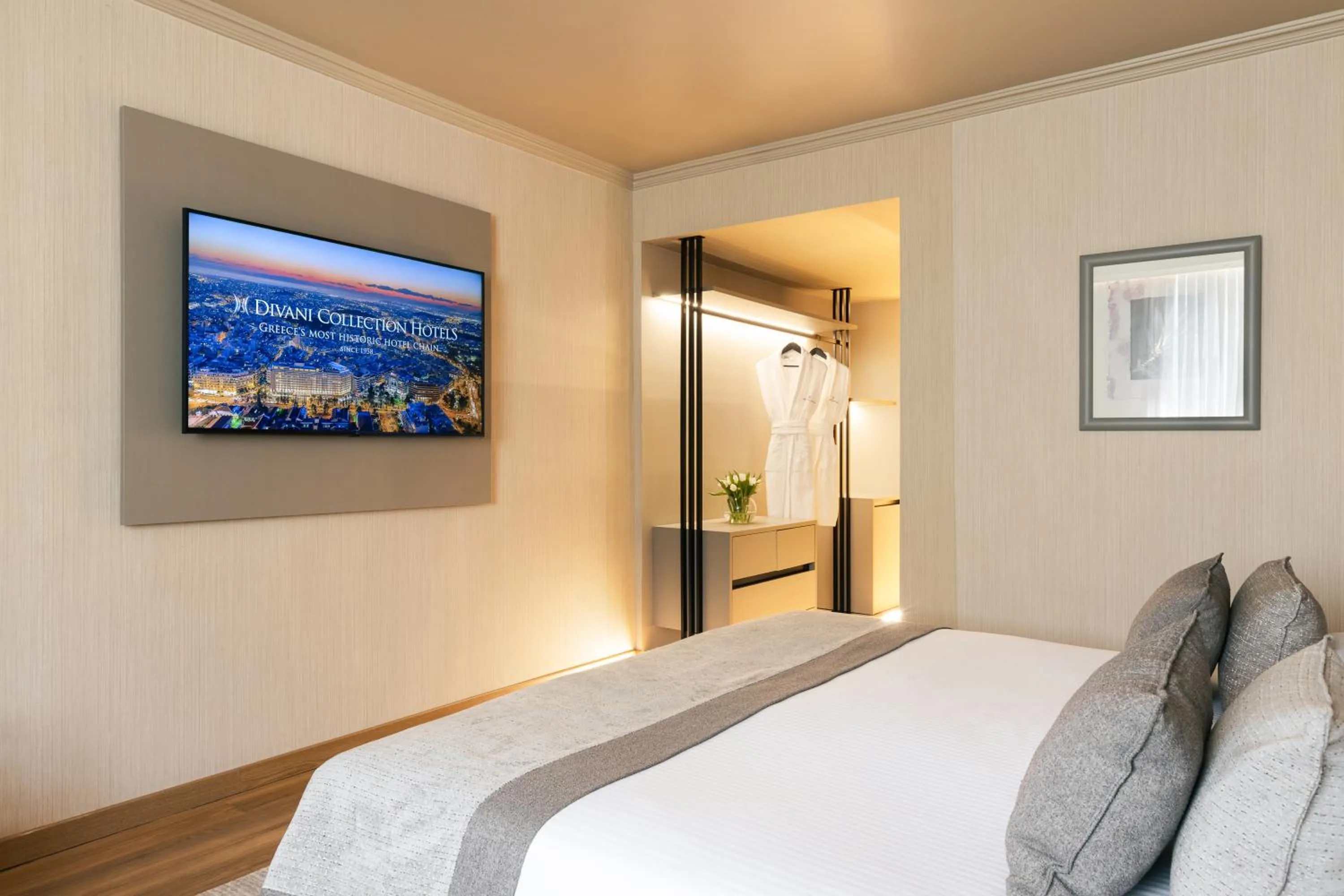 Bedroom, Bed in Divani Caravel