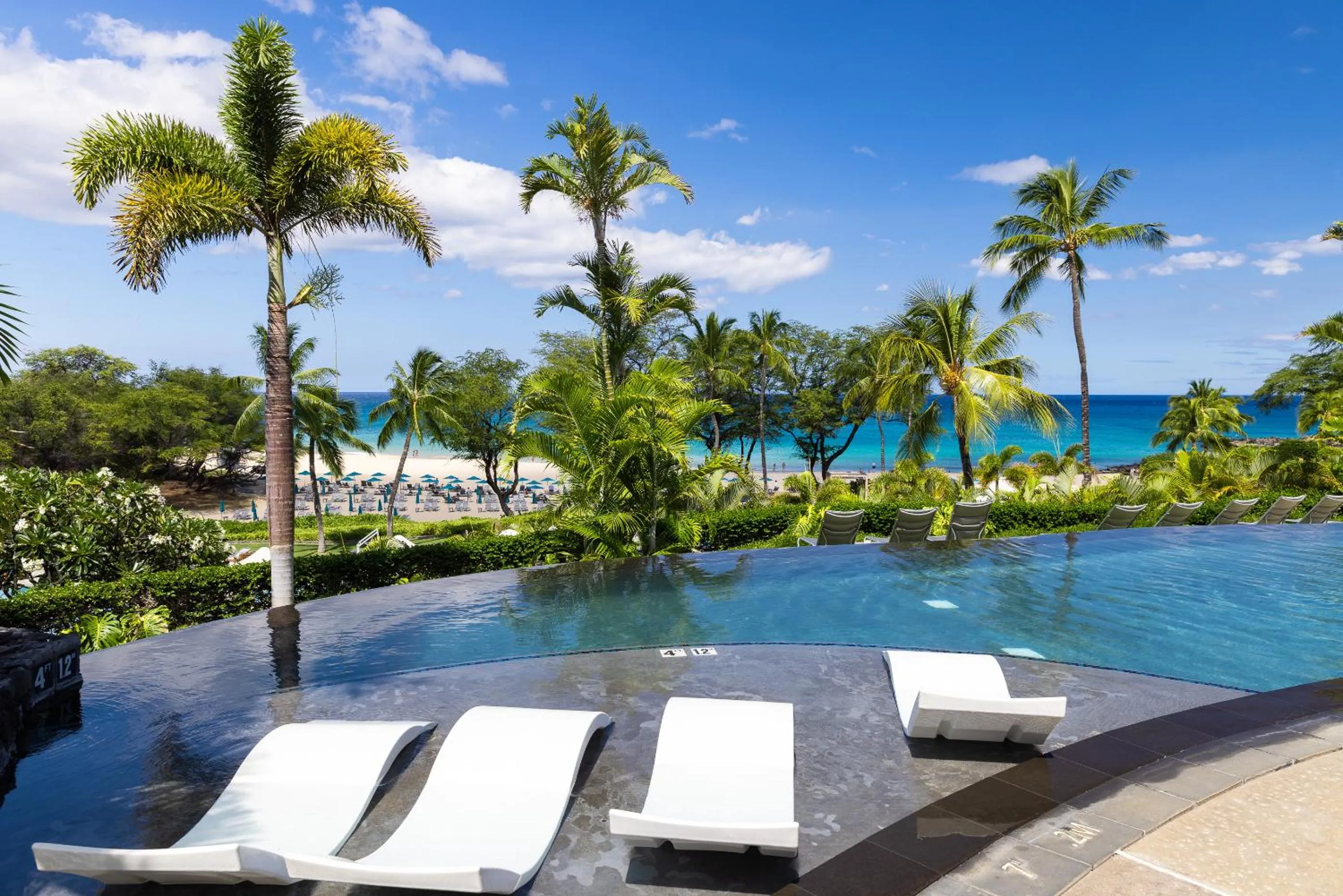 Swimming pool in Hapuna Beach Residences Condo - Luxury Redefined - Oceanfront