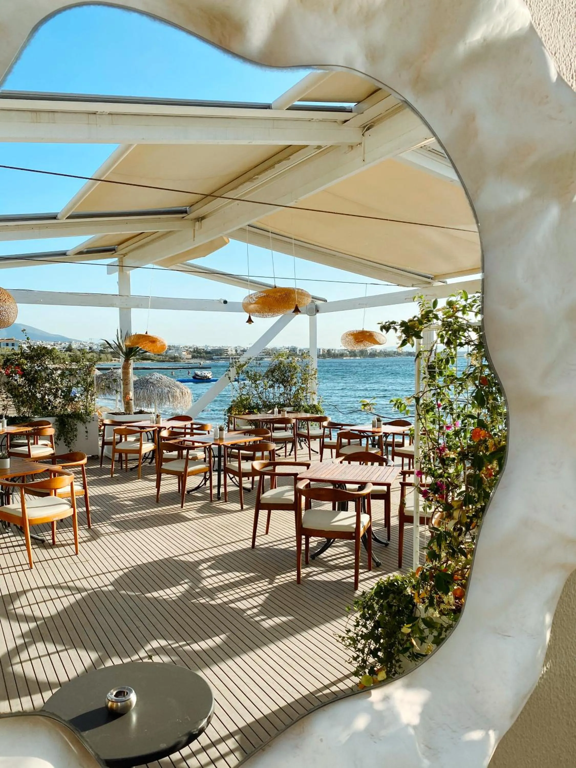 Restaurant/places to eat in Divani Apollon Palace & Thalasso