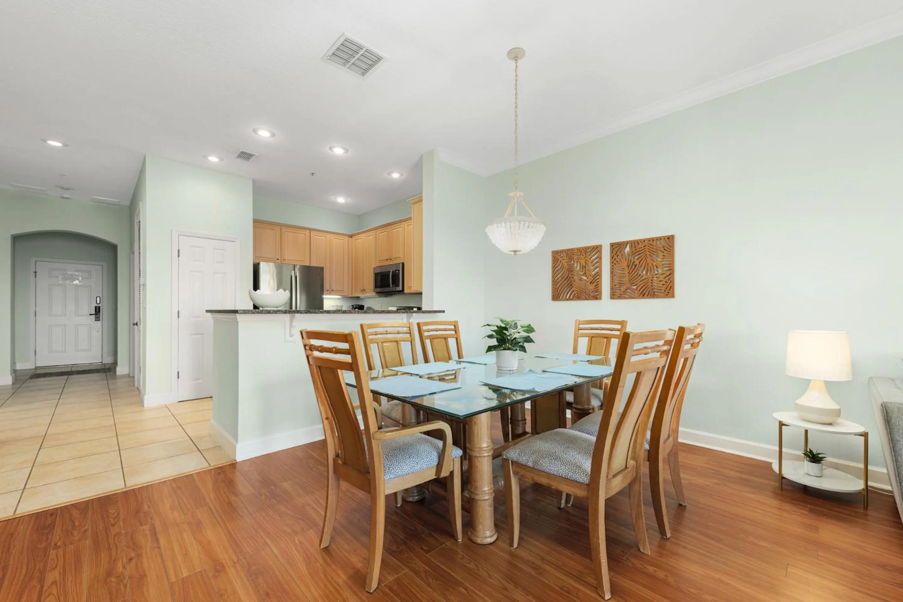 Property building in 633 Cinnamon Beach