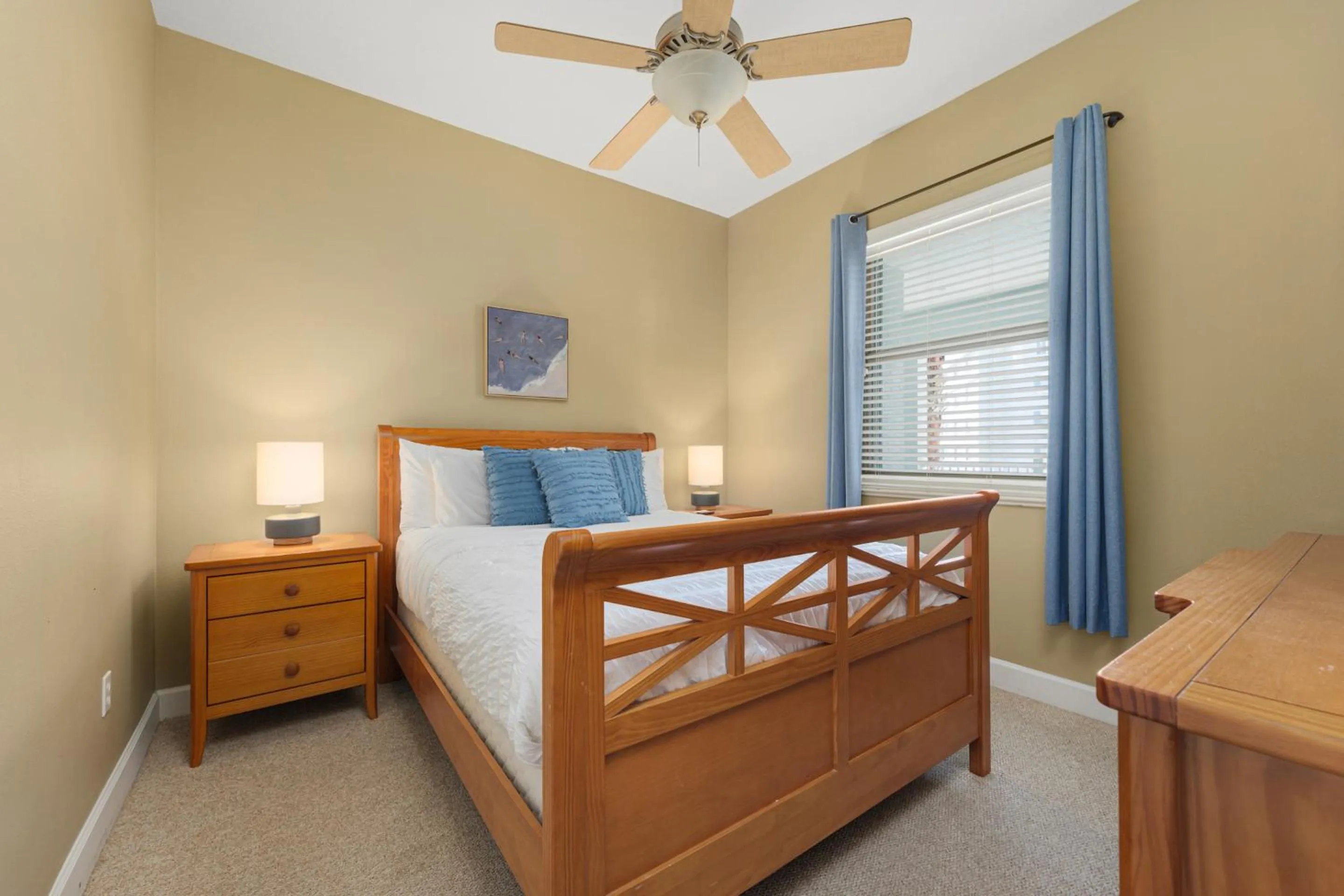 Property building, Bed in 633 Cinnamon Beach