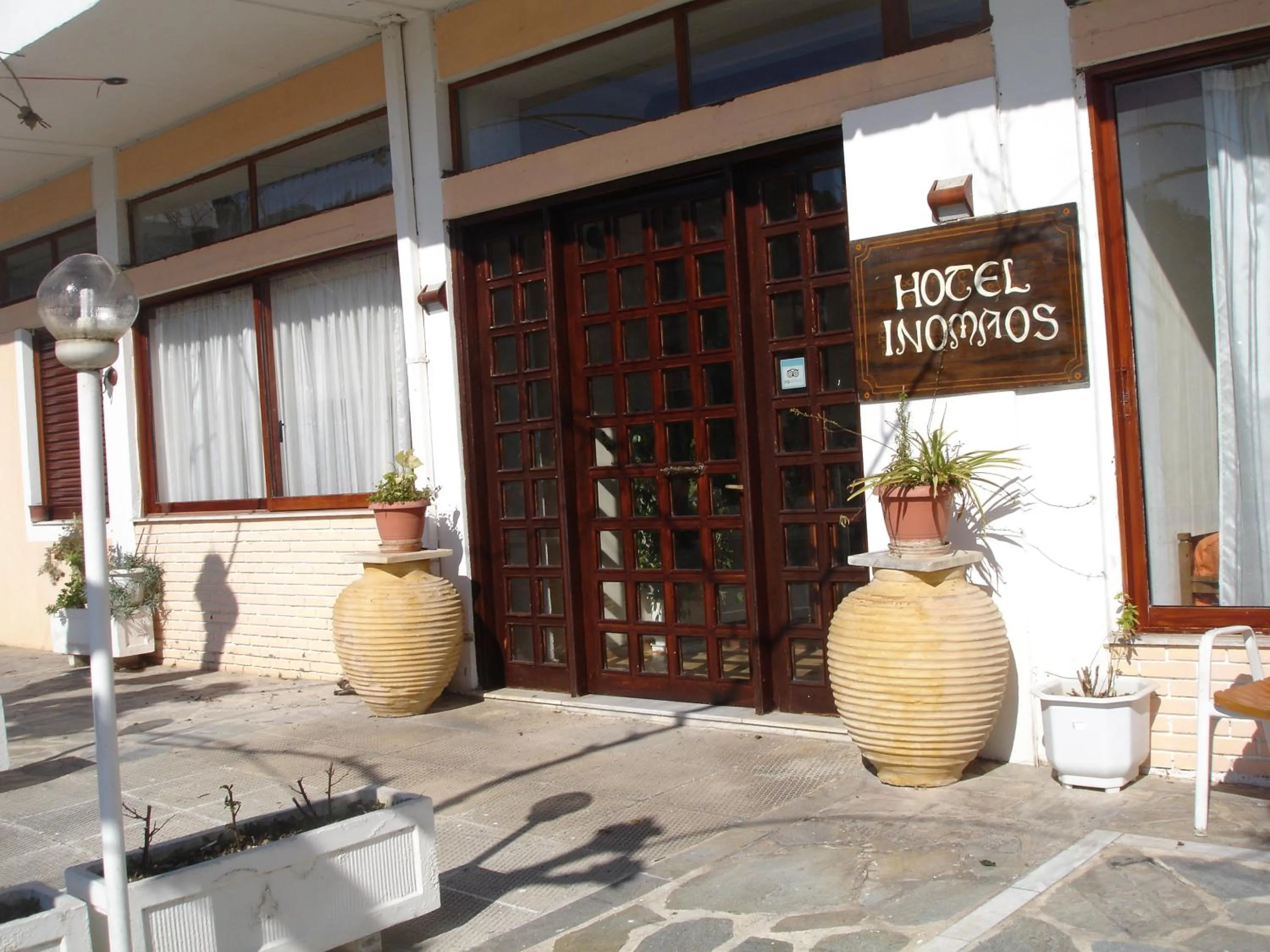 Facade/entrance in Hotel Inomaos