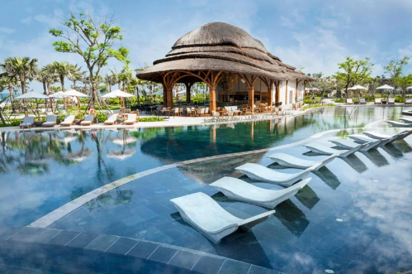 Restaurant/places to eat in New World Hoiana Beach Resort