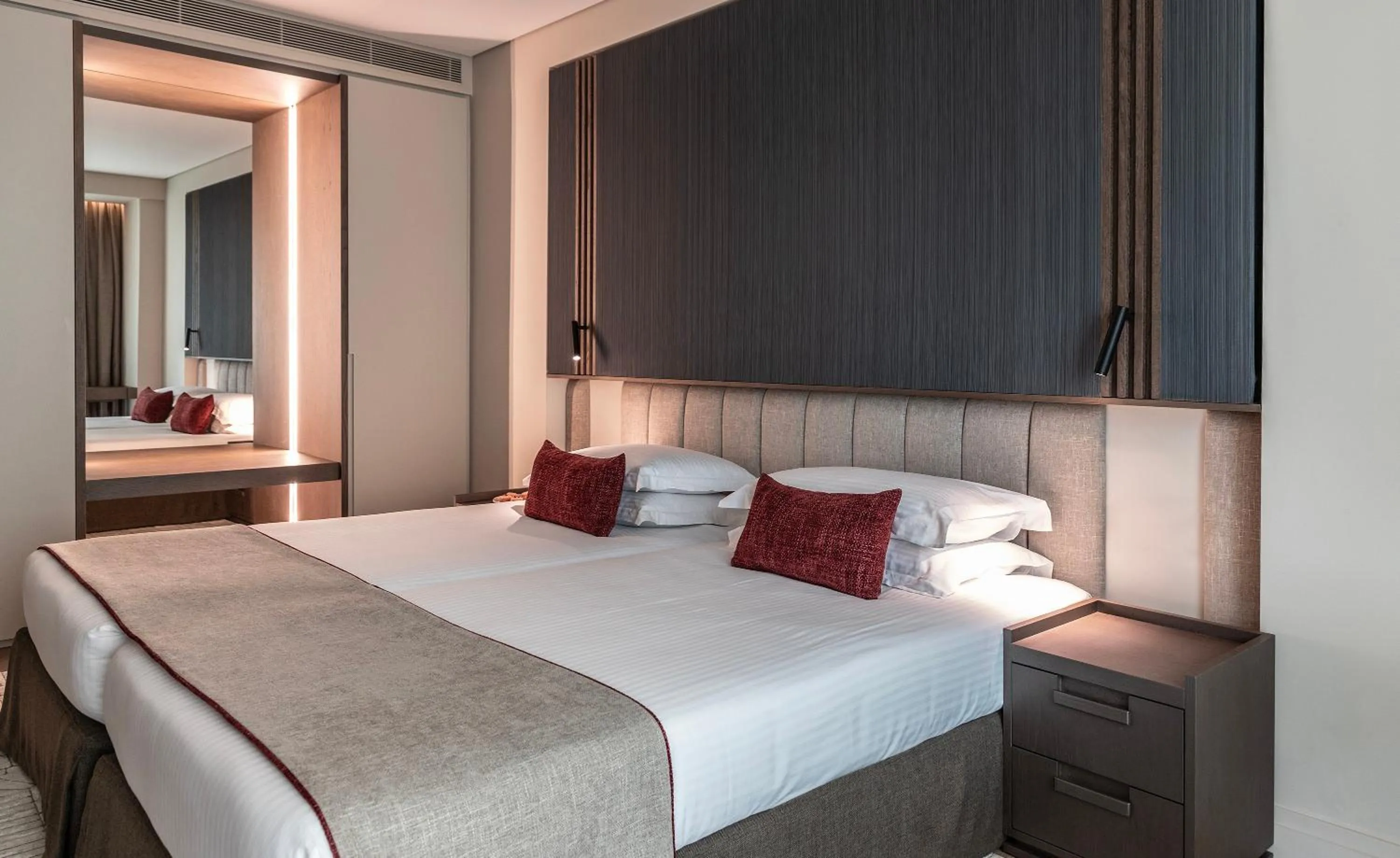 Bed in NJV Athens Plaza