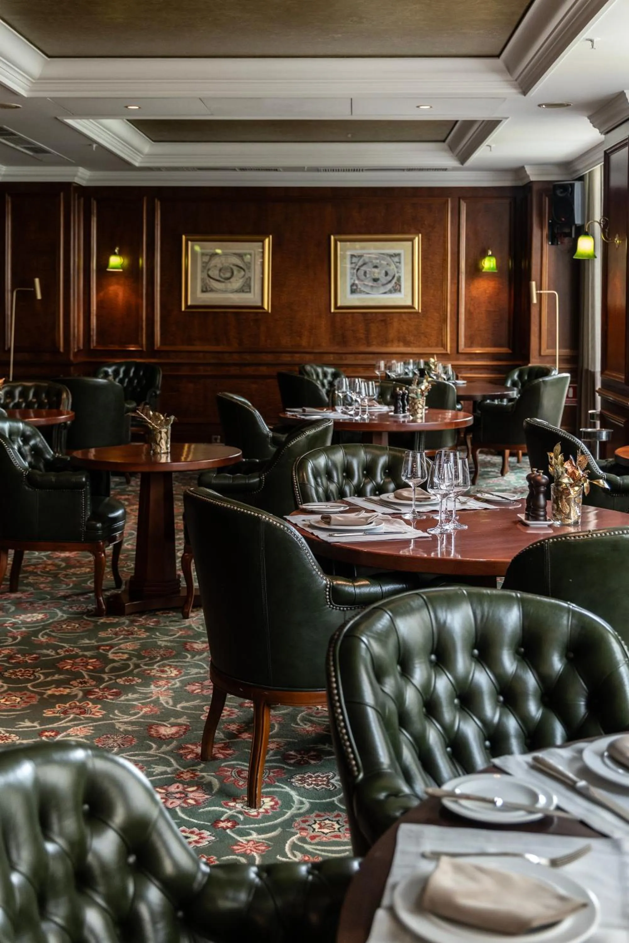 Restaurant/places to eat in NJV Athens Plaza