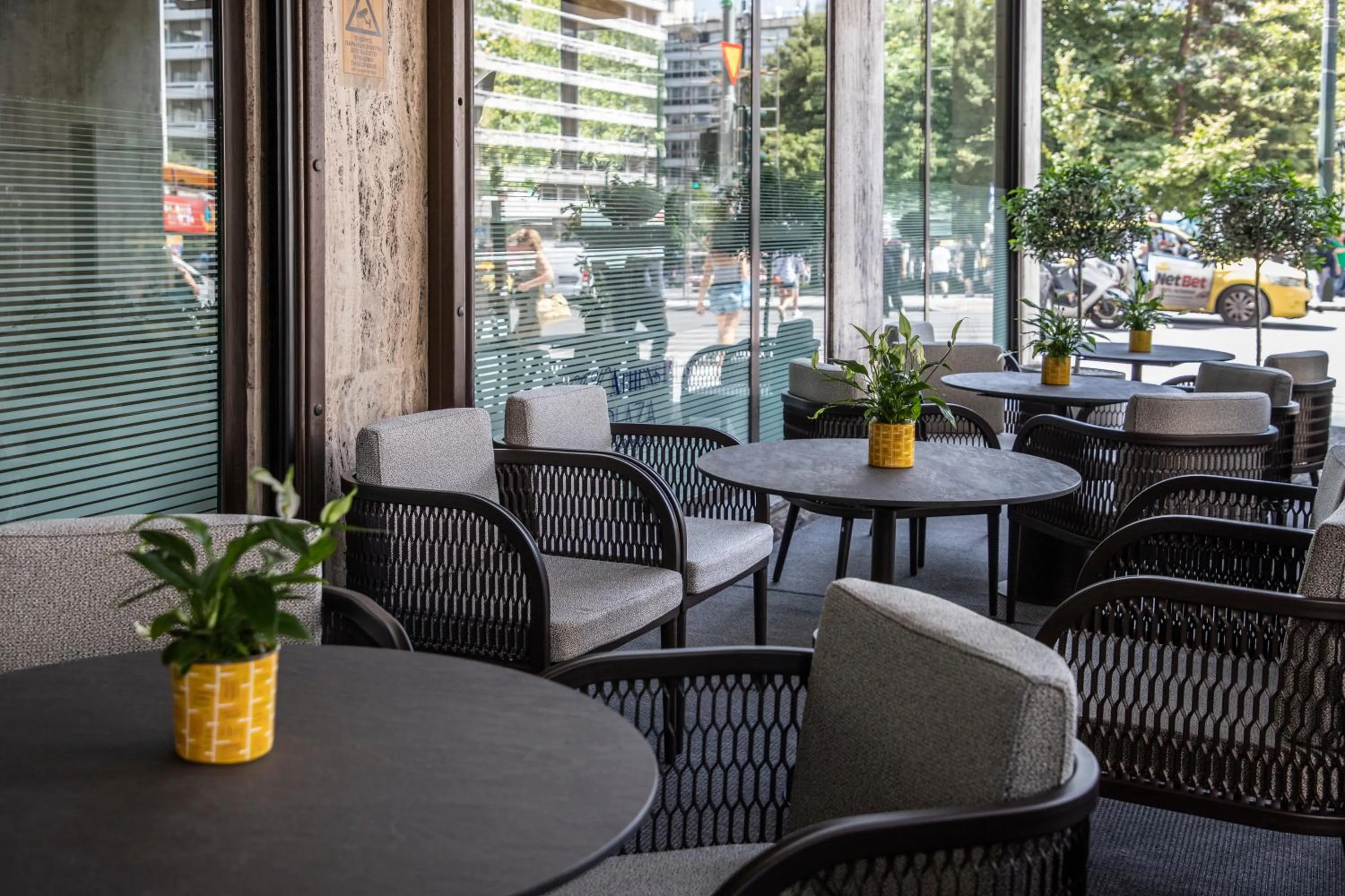 Restaurant/places to eat in NJV Athens Plaza