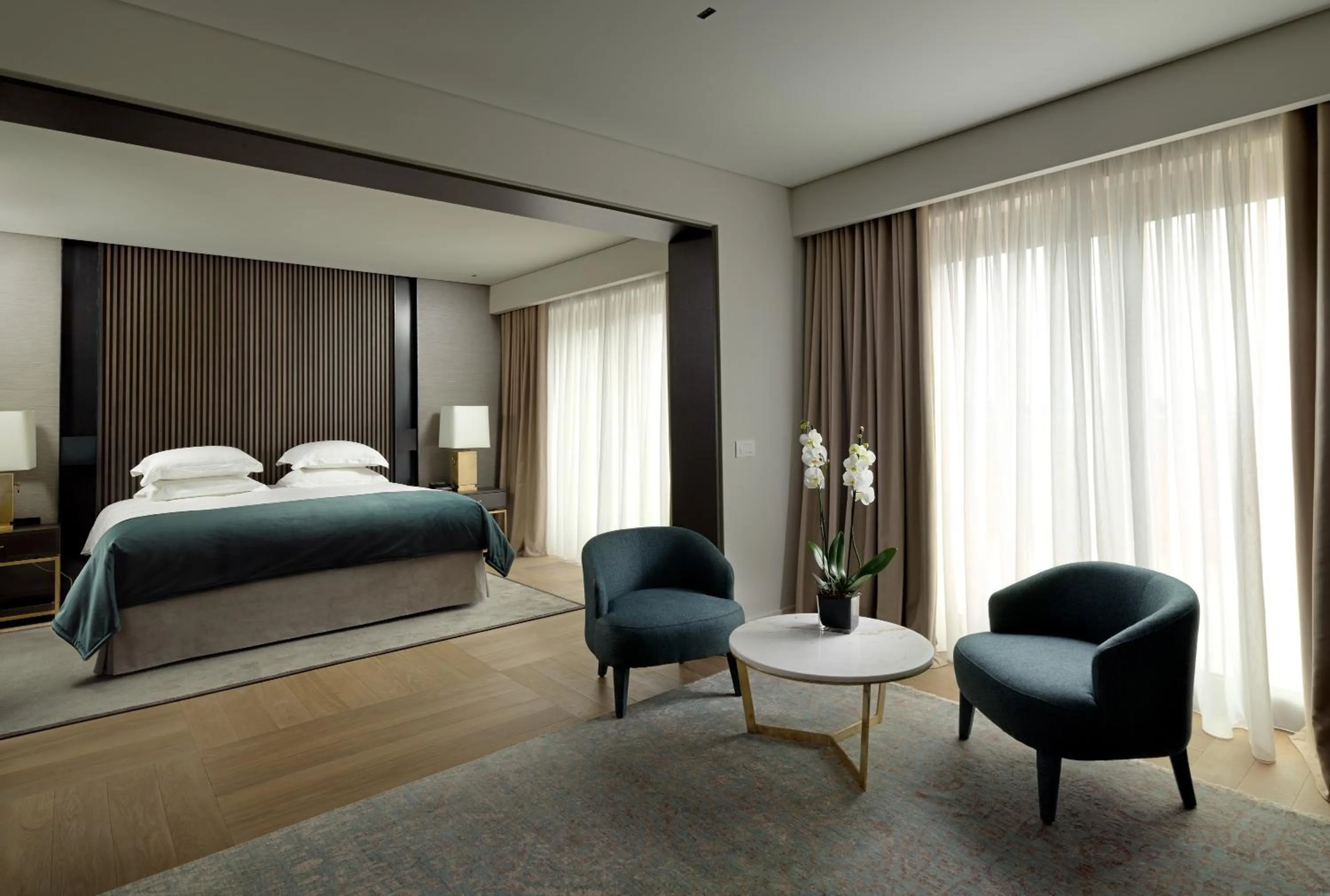 Bed in NJV Athens Plaza