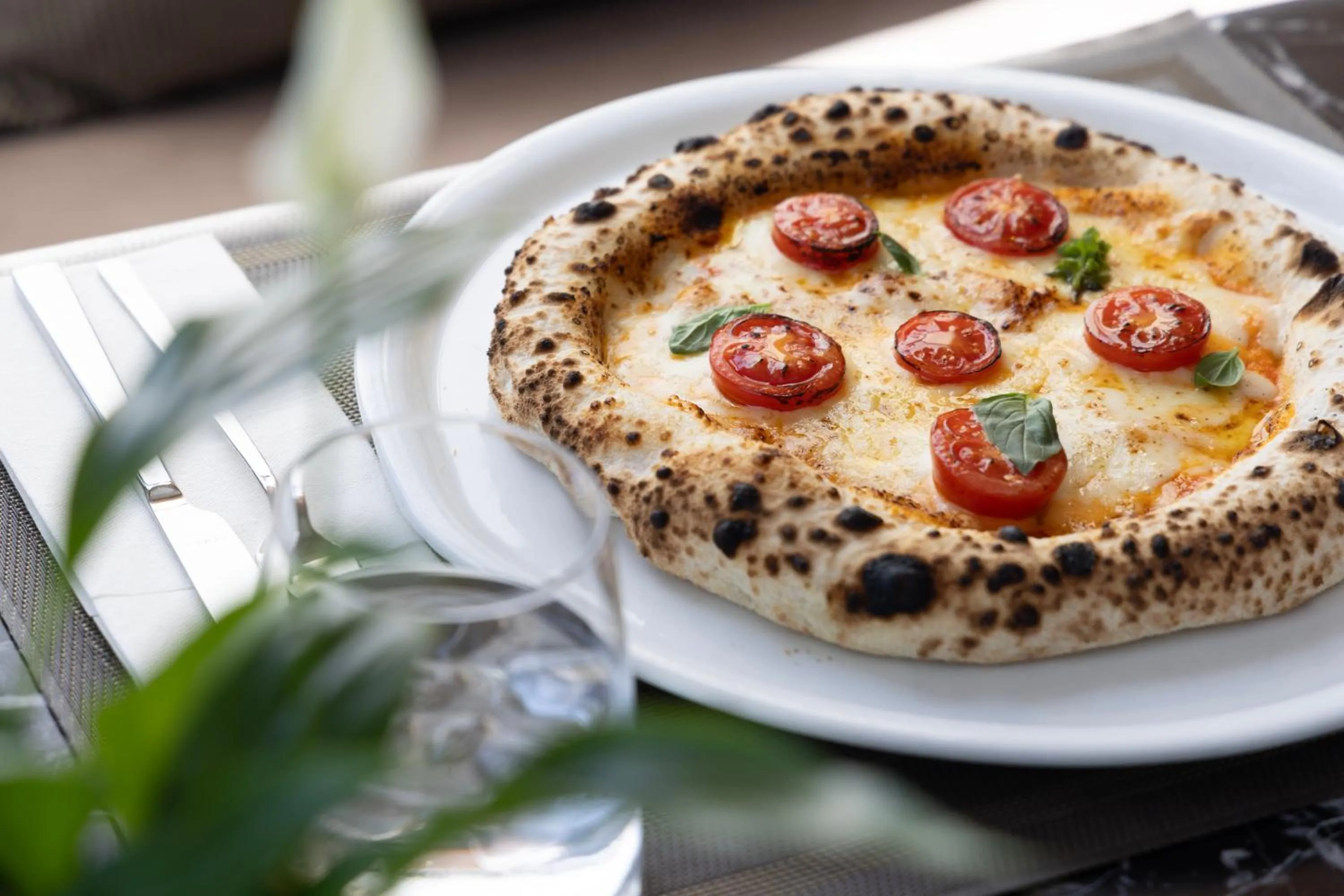 Restaurant/places to eat in NJV Athens Plaza