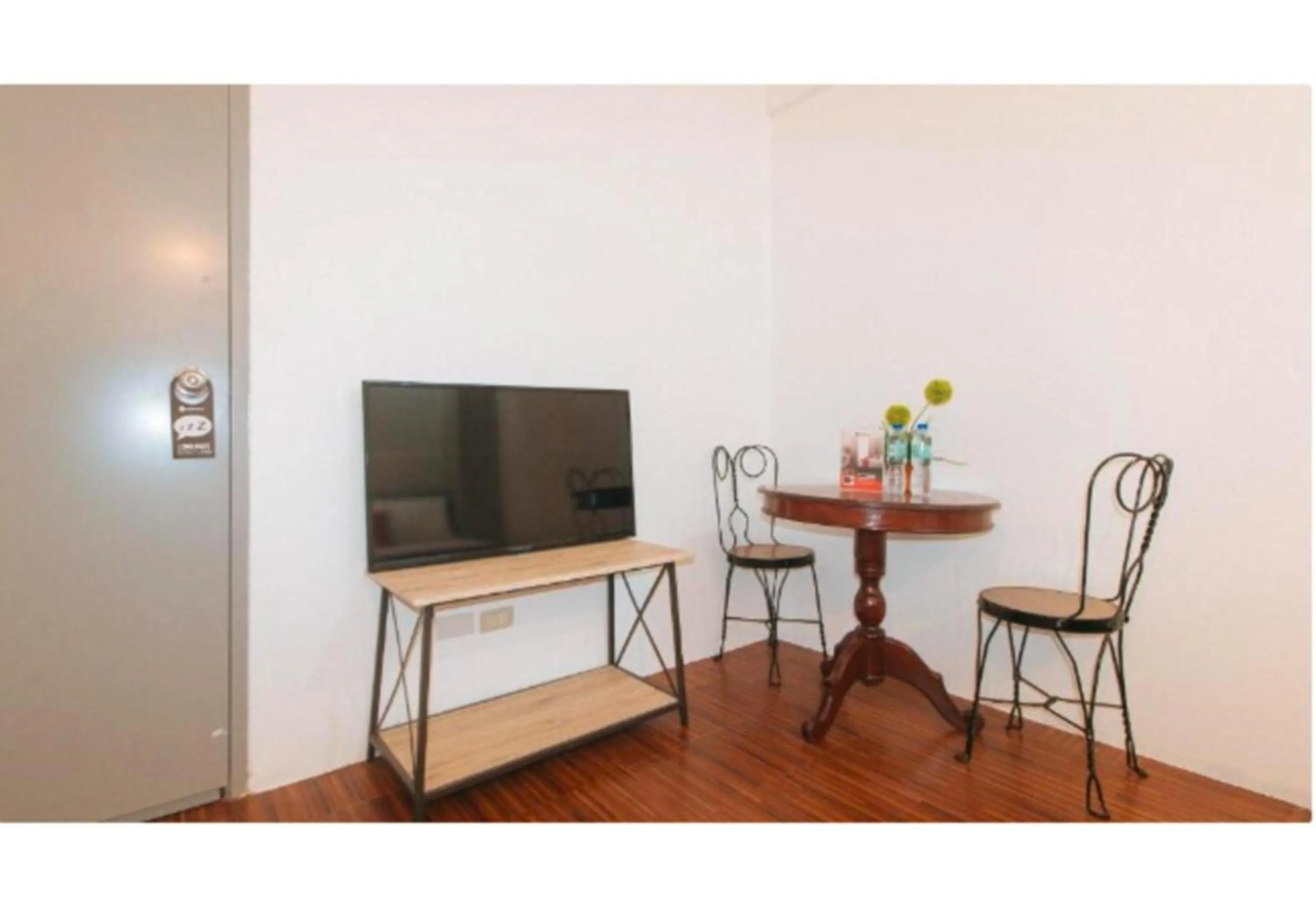 OYO 1087 Enrico's Place Kamias