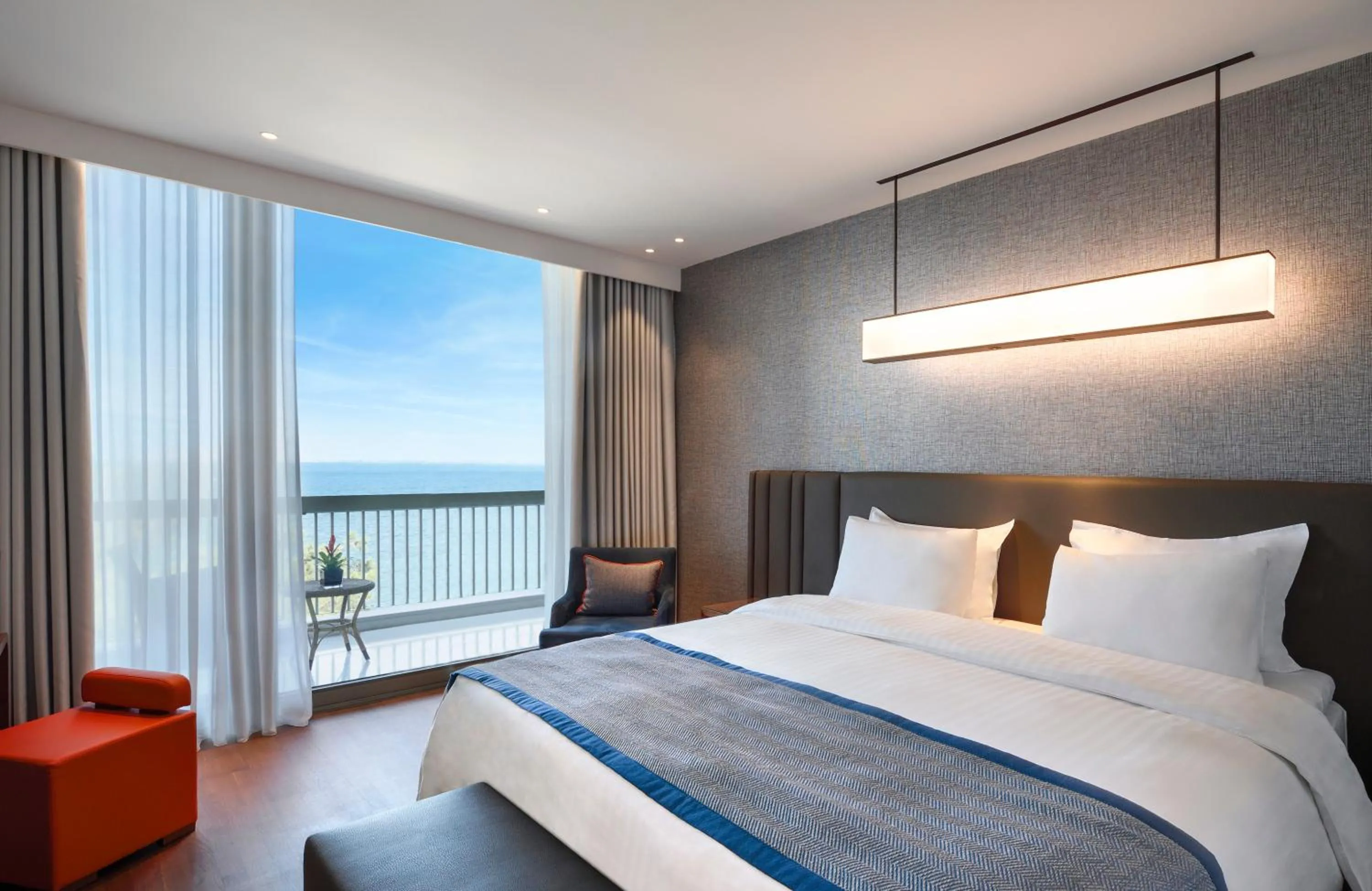 Bed in Makedonia Palace