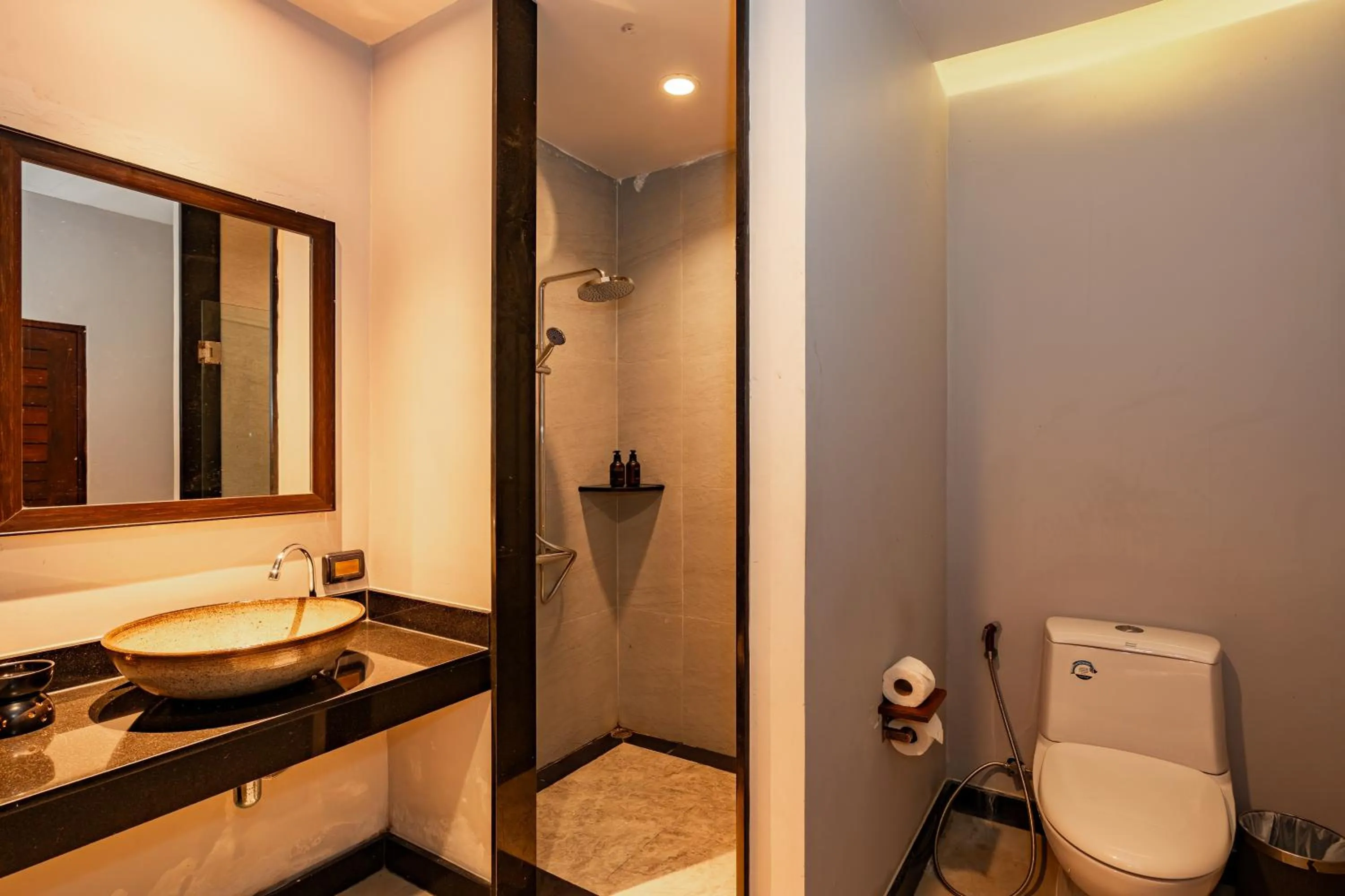 Shower in Malabar Pool Villa Phuket