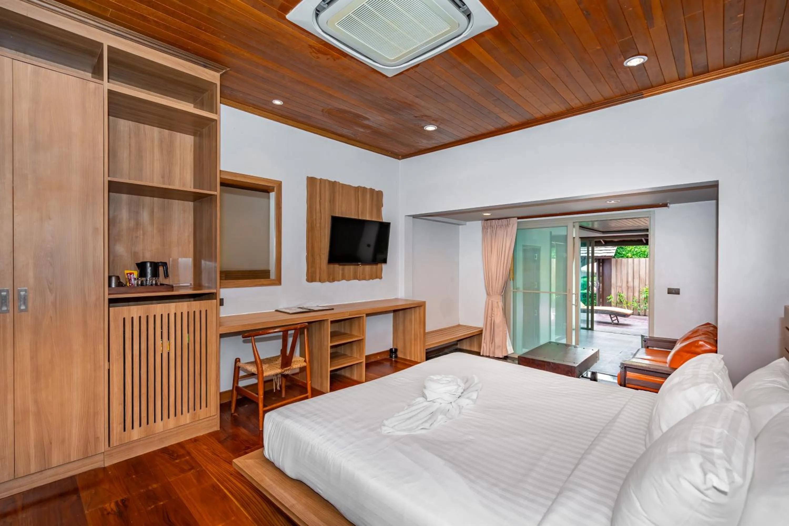 Bed in Malabar Pool Villa Phuket